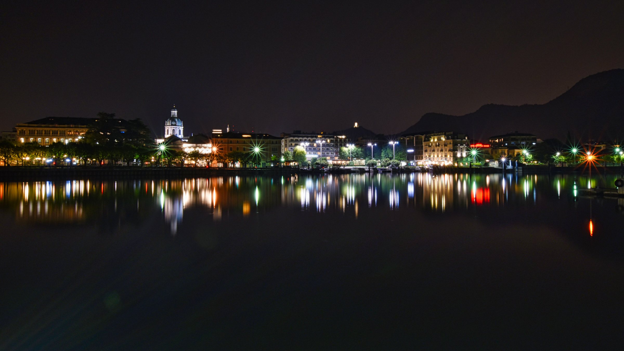 Lungo Lario Trento (Lago di Como) notturno