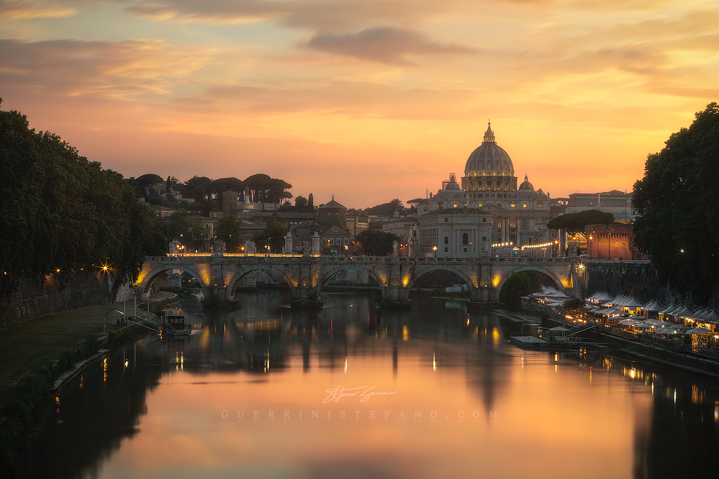 Rome, sunset on the Tiber