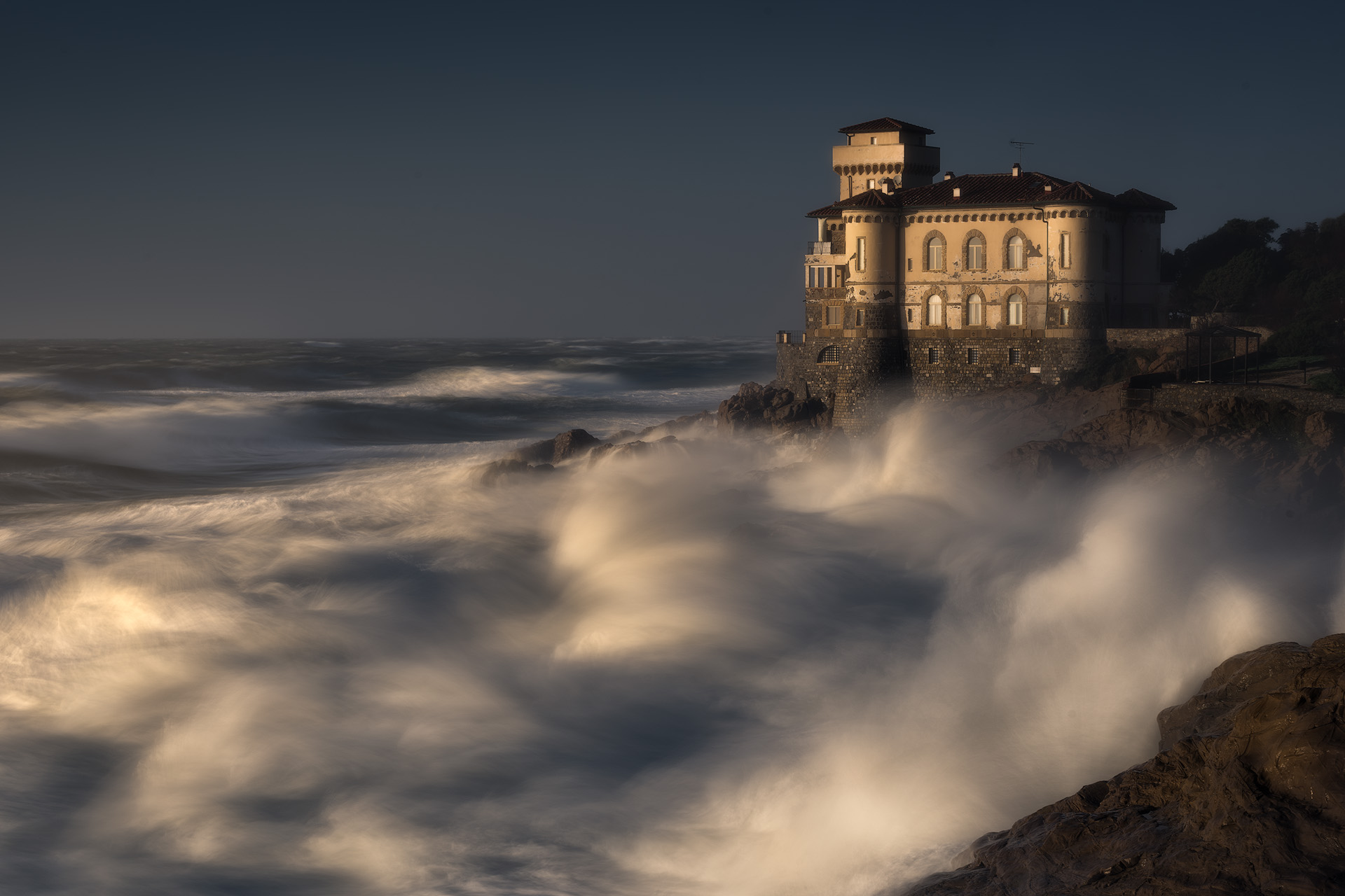 The power of the sea!