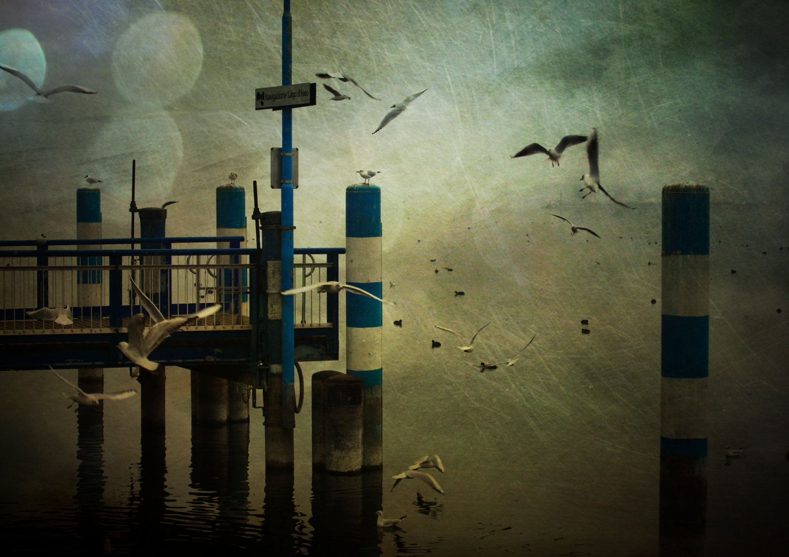 snow on the pier ...