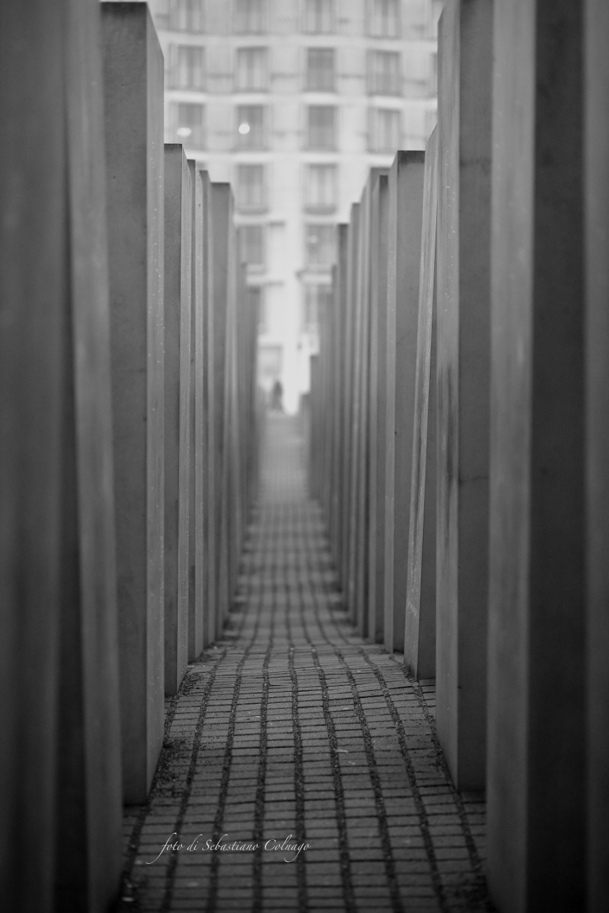 Dentro al memorial shoah museum