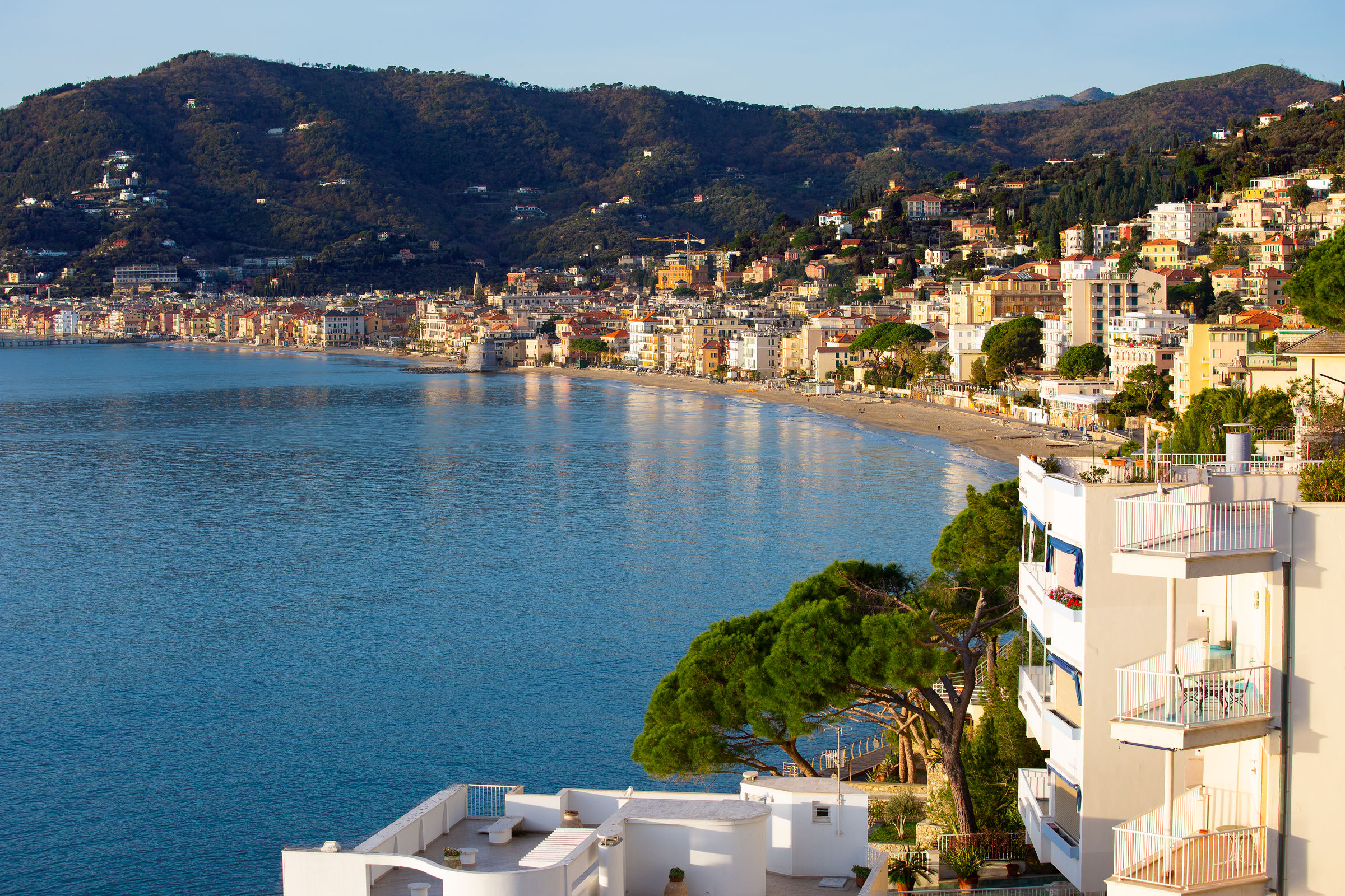 Alassio. I colori di Borgo Coscia.