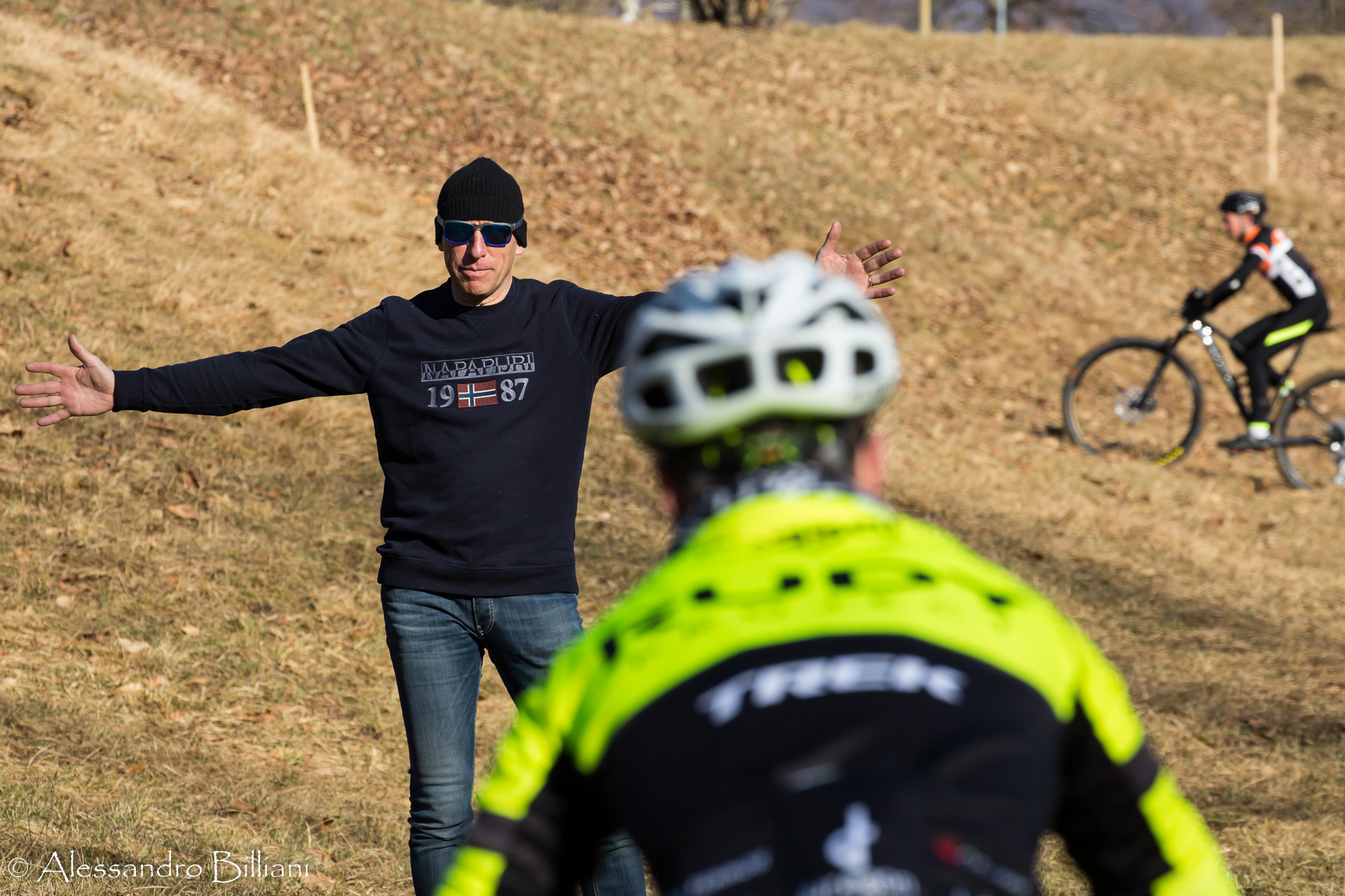 Ocio, turn over there