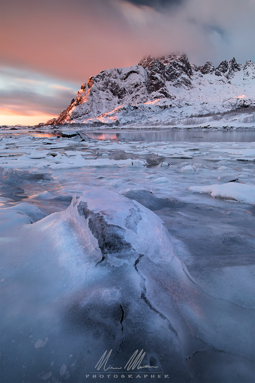 Alba nei pressi di Svolvaer