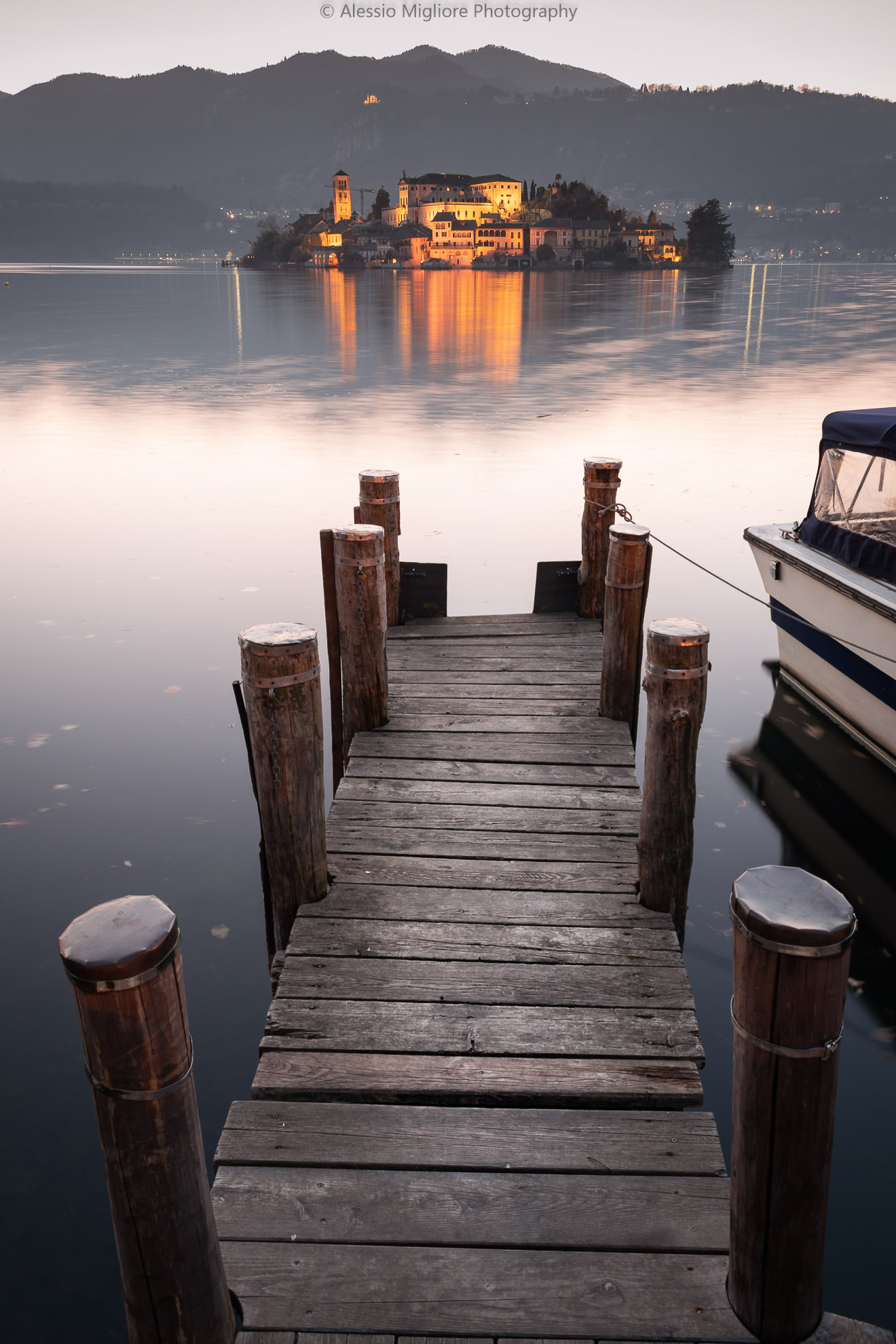 The little isle and the pier
