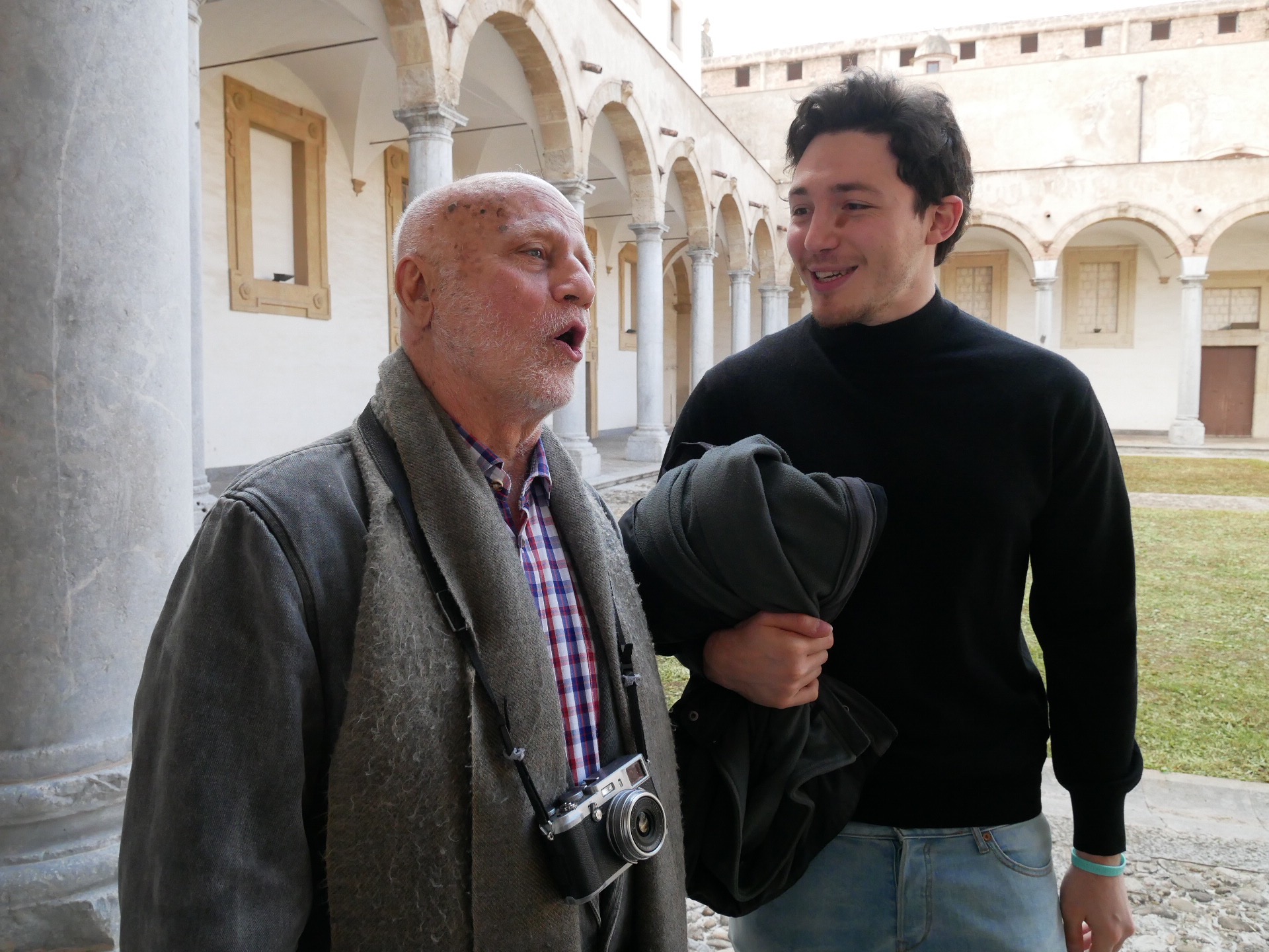 Il giovane documentarista Ruggero col Mostro Sacro