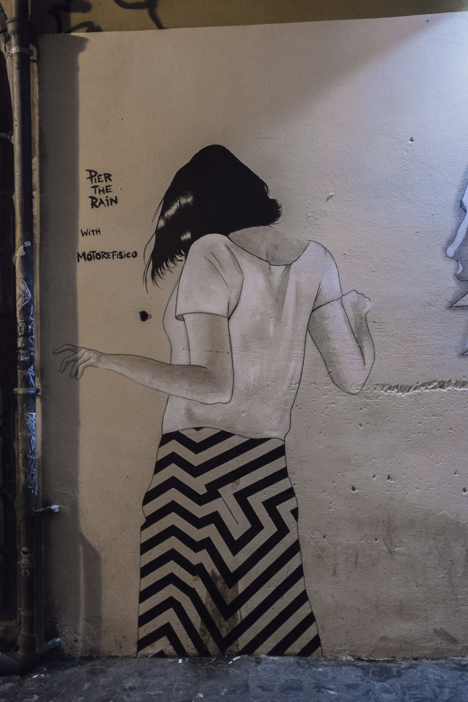 "Don't photograph me!"