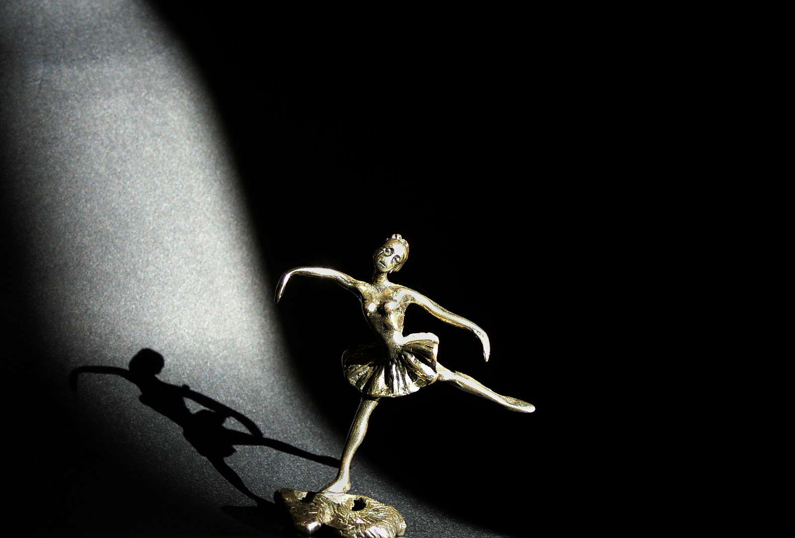 Dancing towards the Light