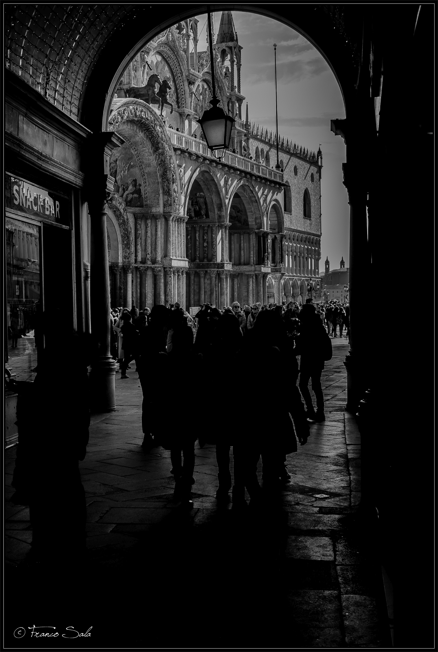 Venetian Glimpse