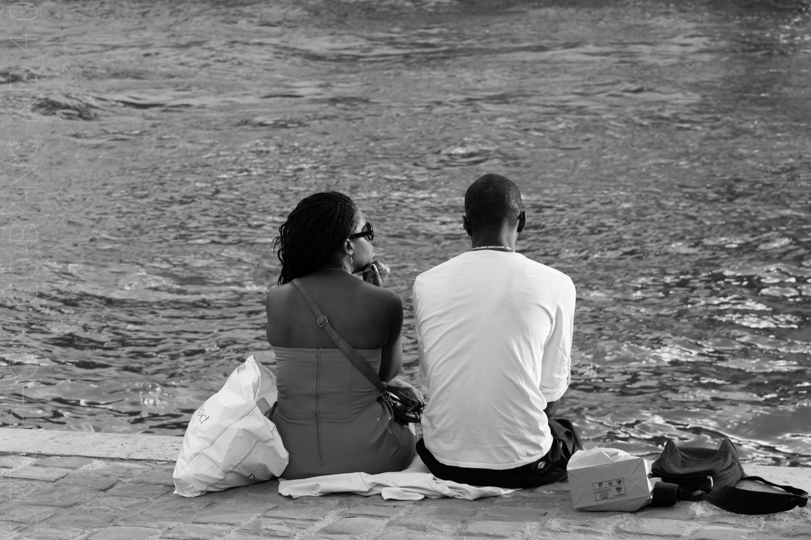 Discussion along the Seine