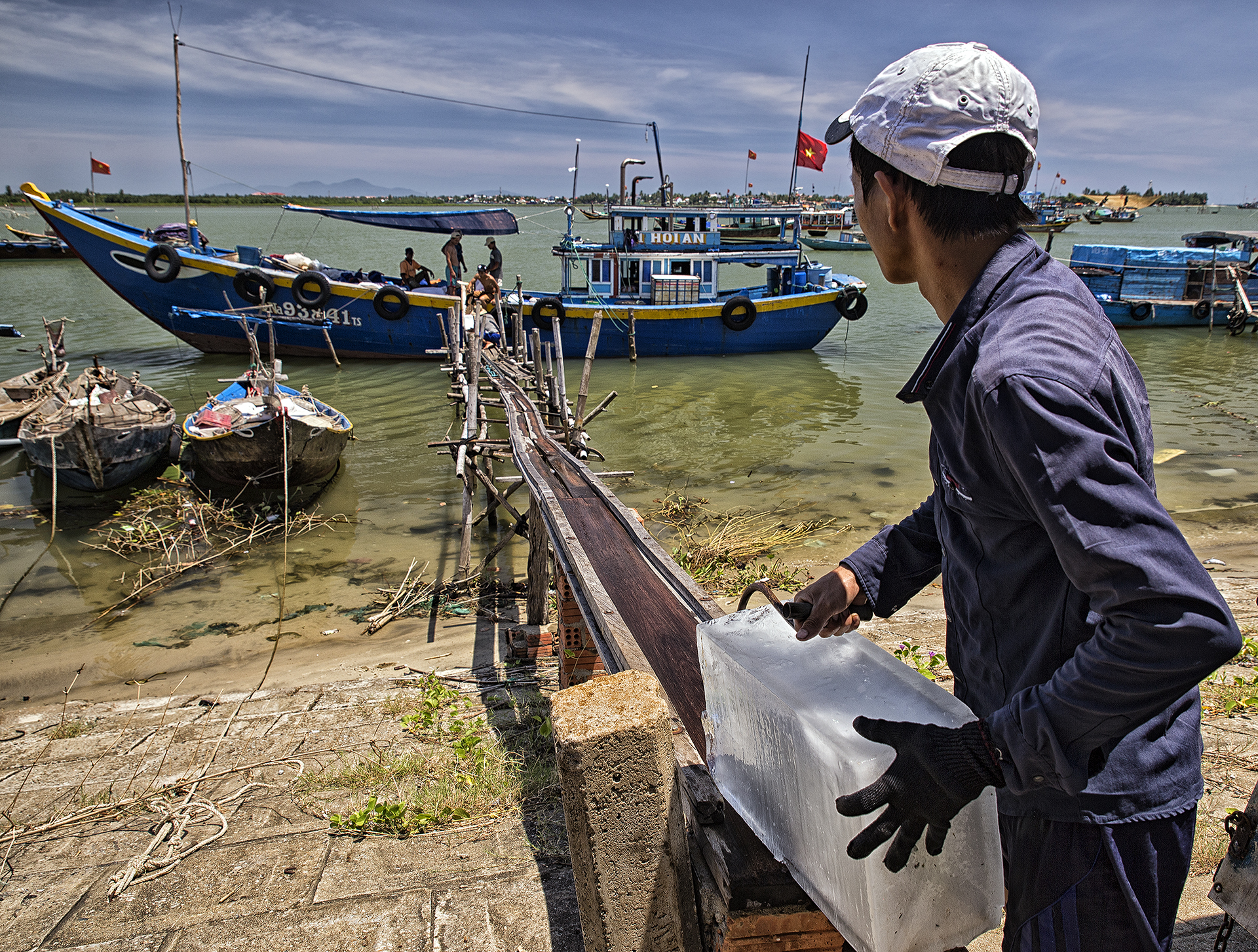 Ice for fishing boat