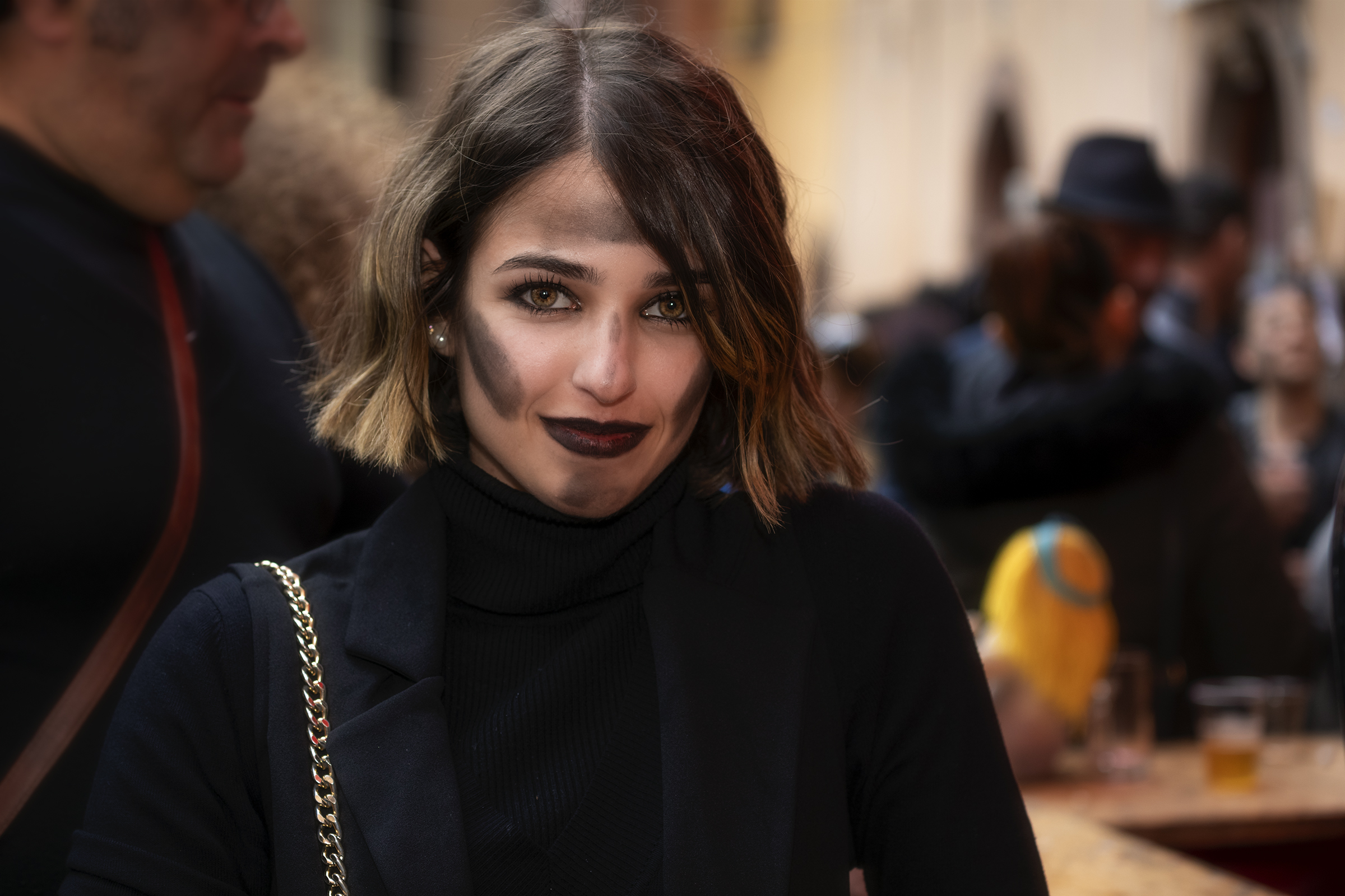 La Regina del carnevale di Bosa - Occhi chiari