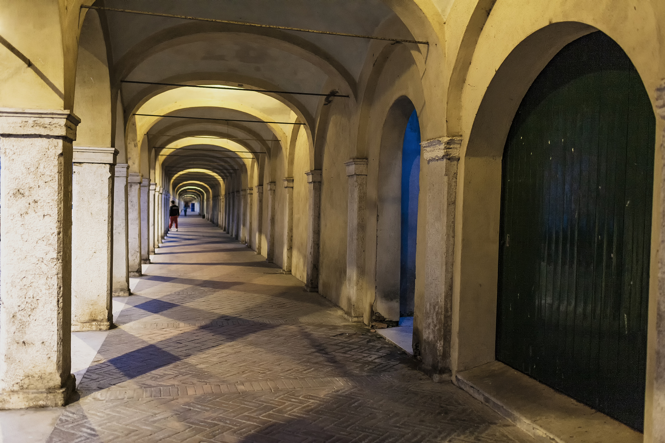 Comacchio - portico infinito