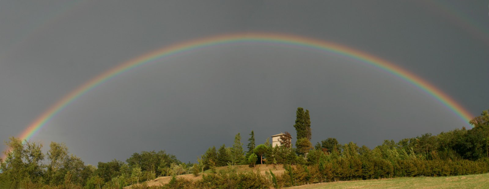 Giugnola-Tower in the Rainbow