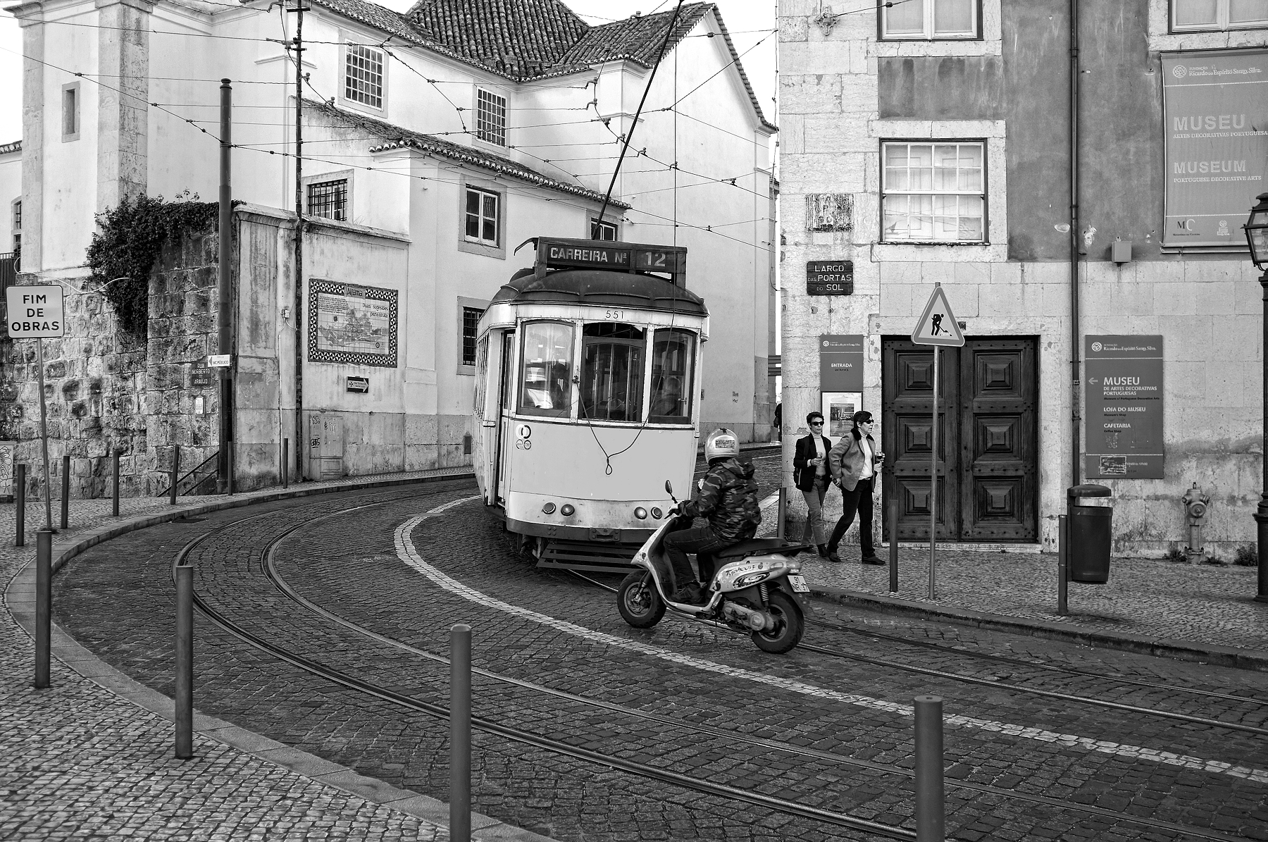 il sorpasso alla porta del sol