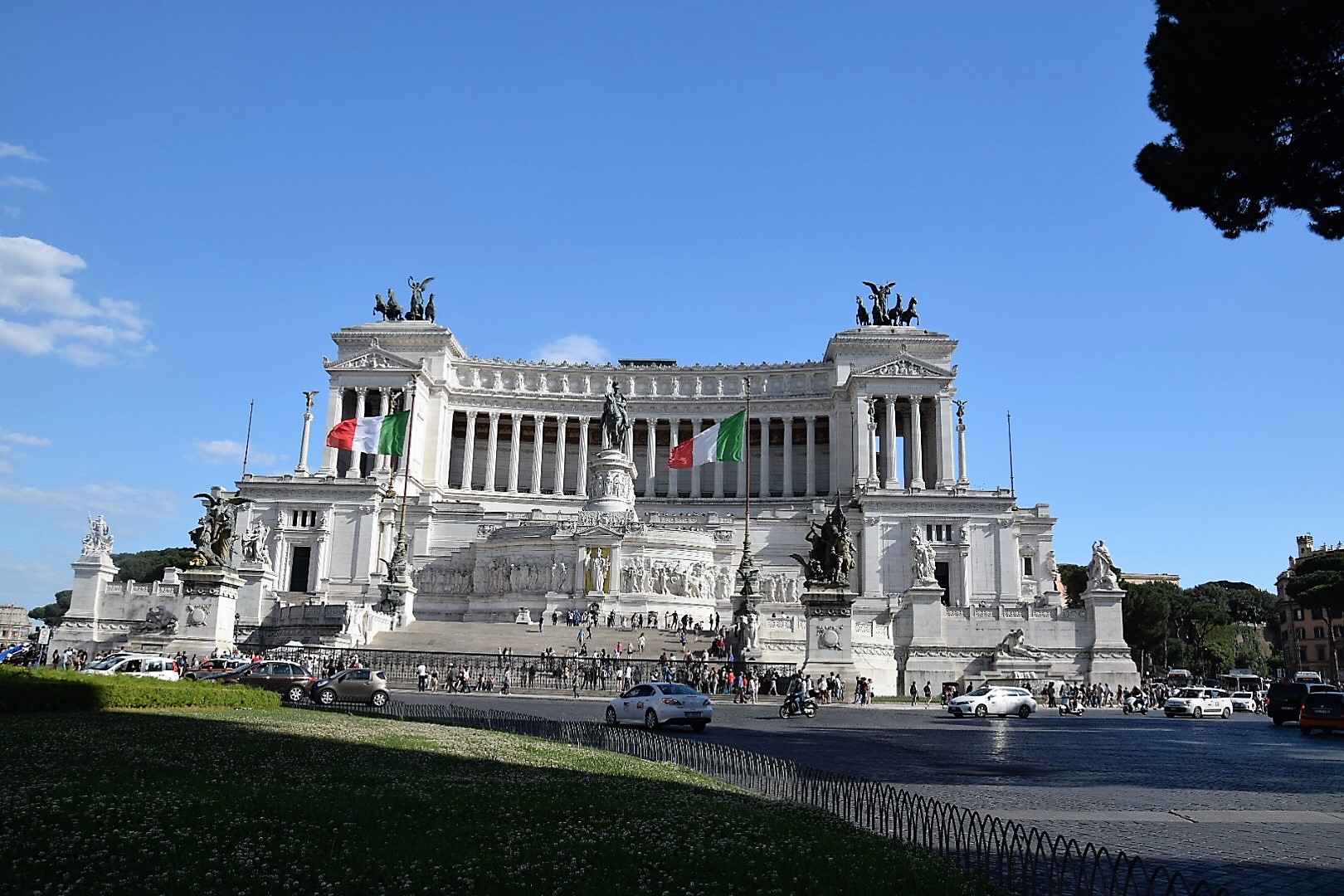 Altar of the homeland