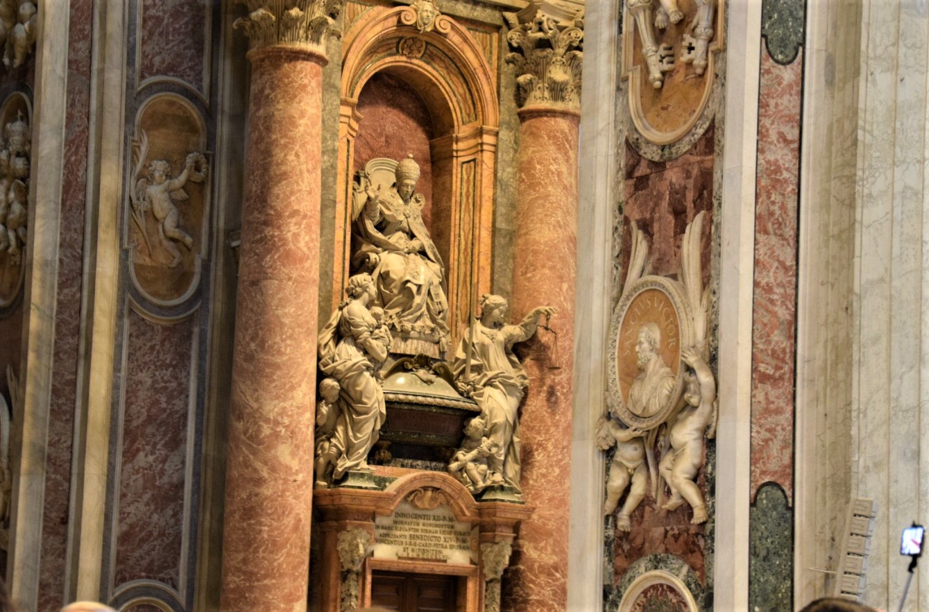 St. Peter's Basilica-tomb Leo XI
