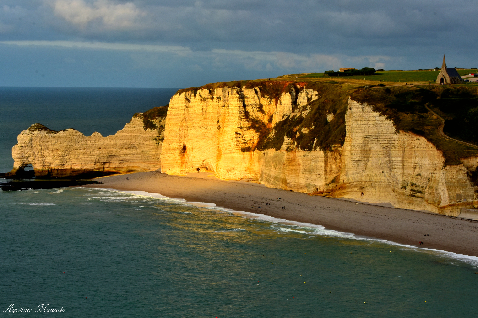 L'ultimo raggio di sole a Etretat