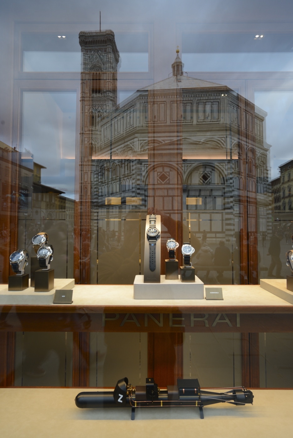 Reflections captured with the reflex