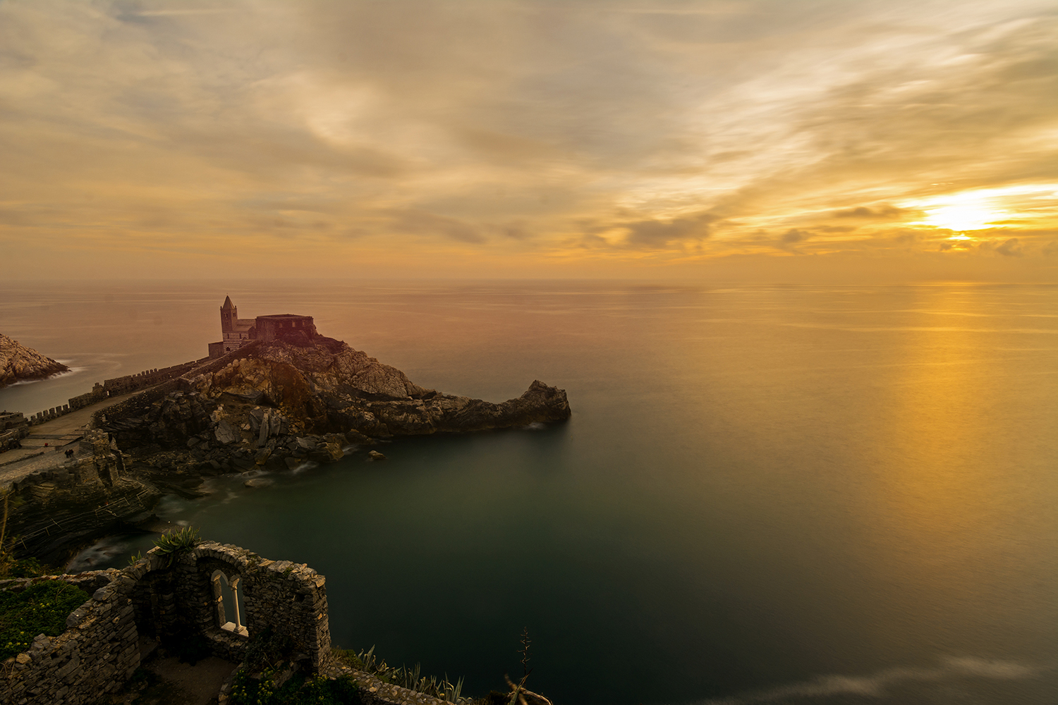 Un classico tramonto a Portovenere