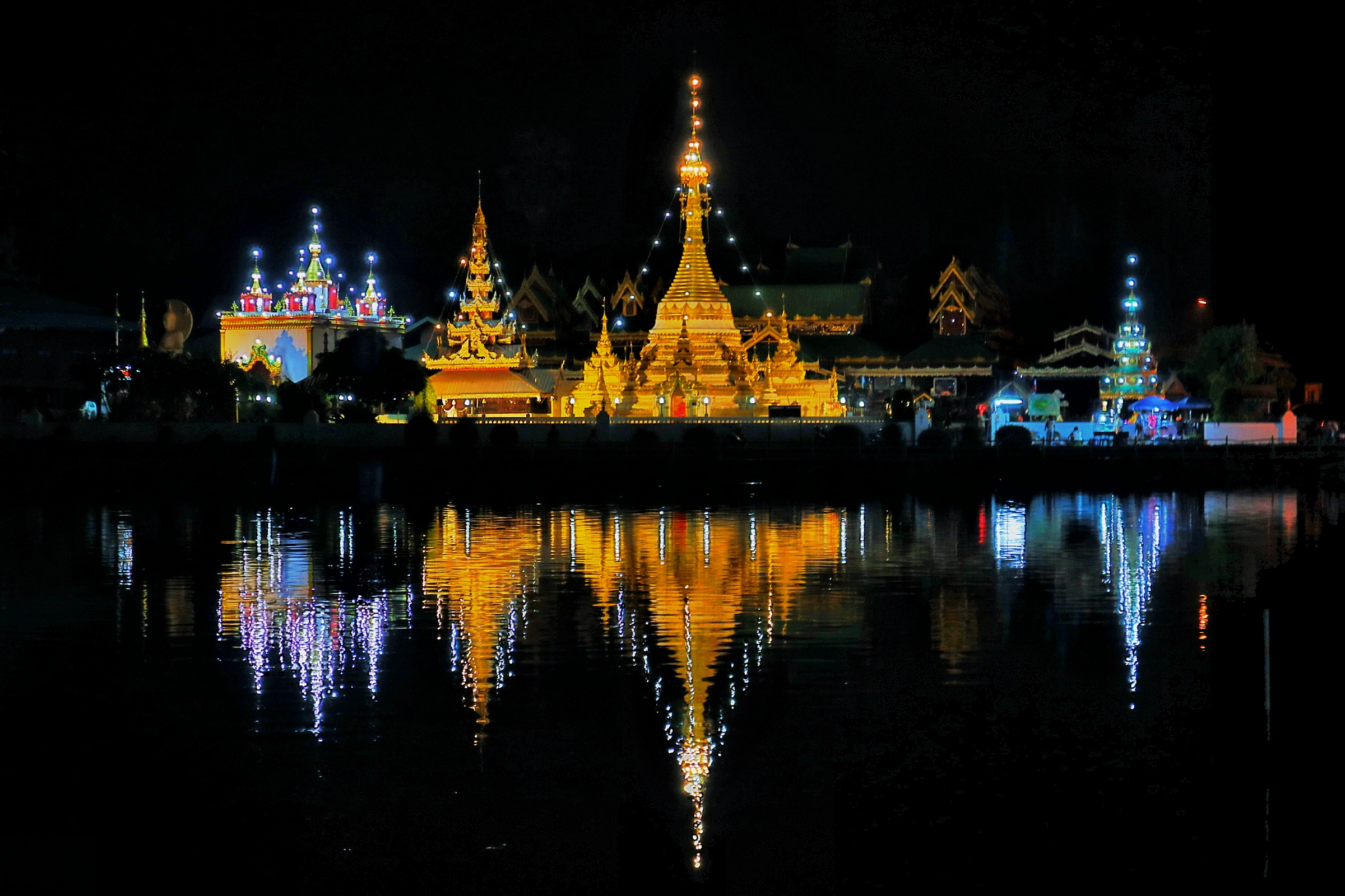 Mae Hong Son in the night