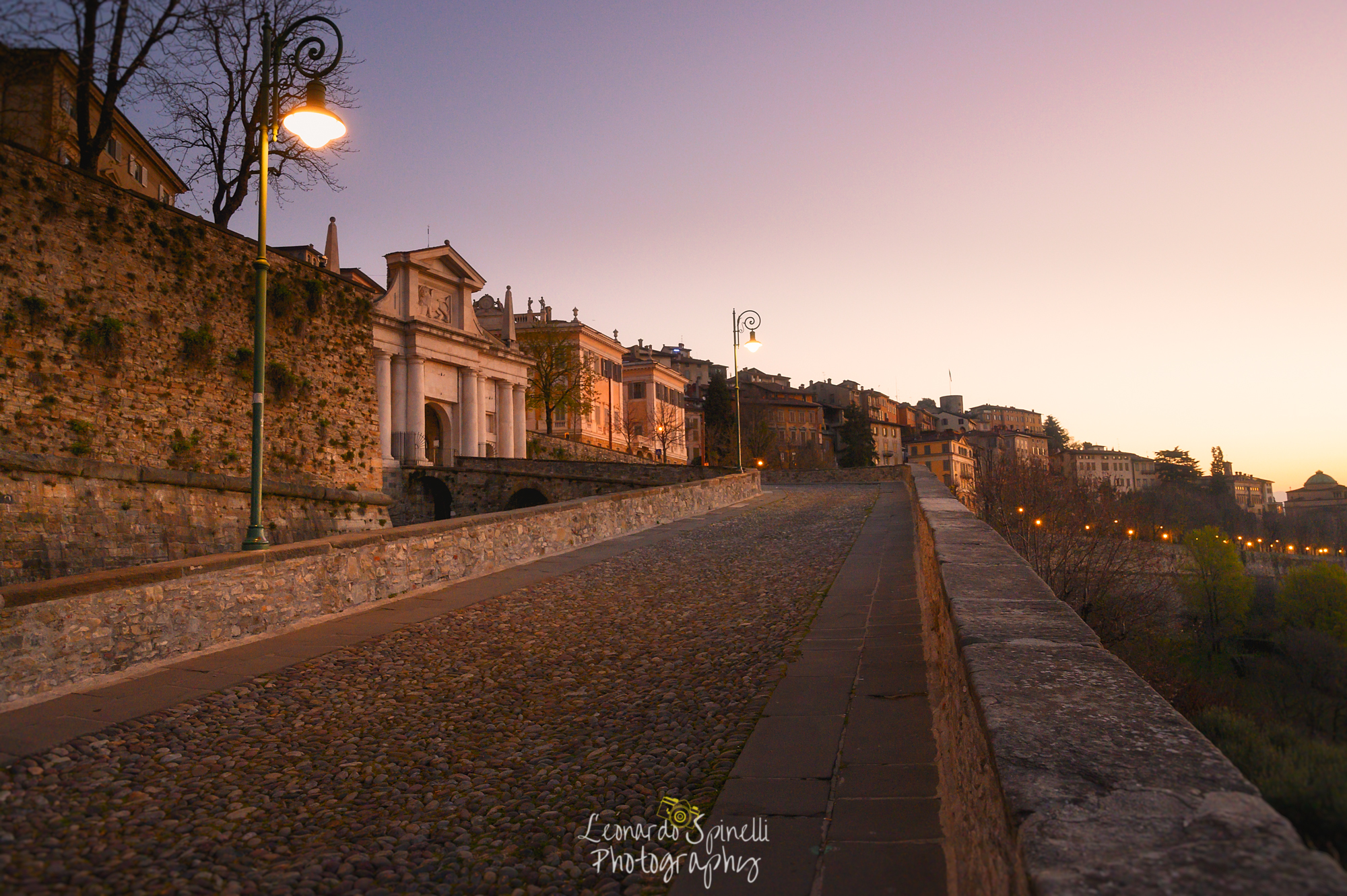 The First Lights On the Door St. James-City Upper-Berg