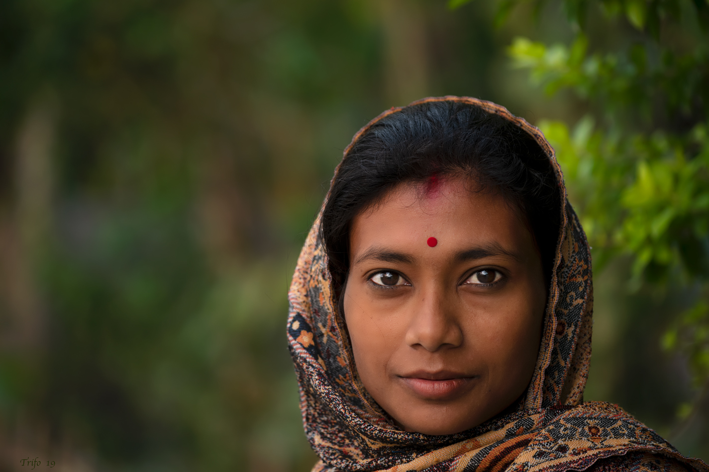 Giovane sposa indiana ...