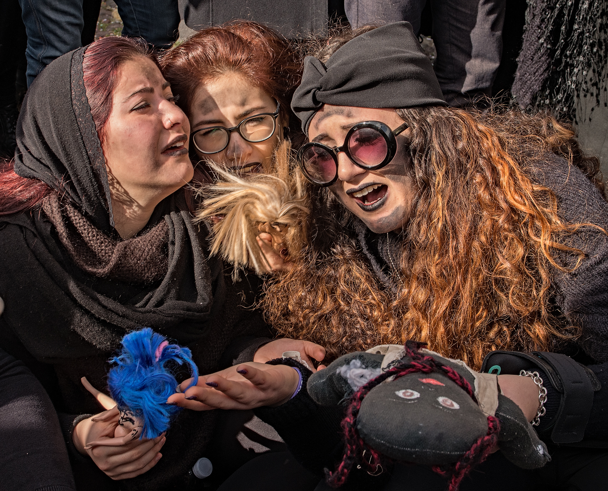 Sas tres attittadoras