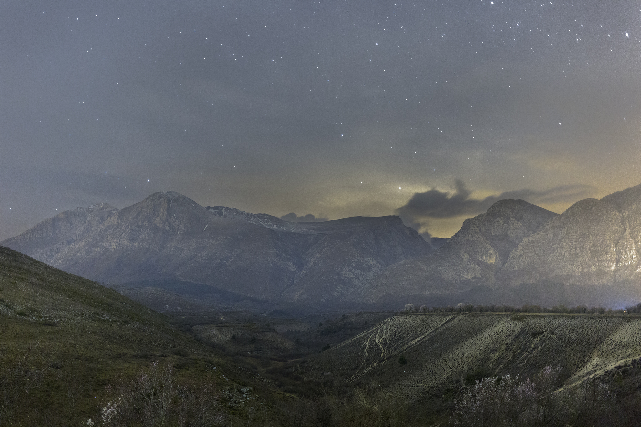 The giant under the stars