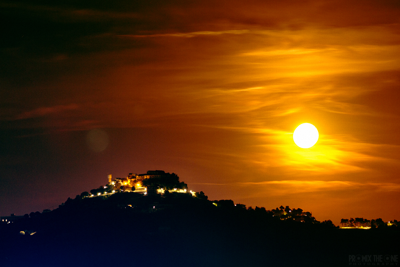 Colonin and the Moon