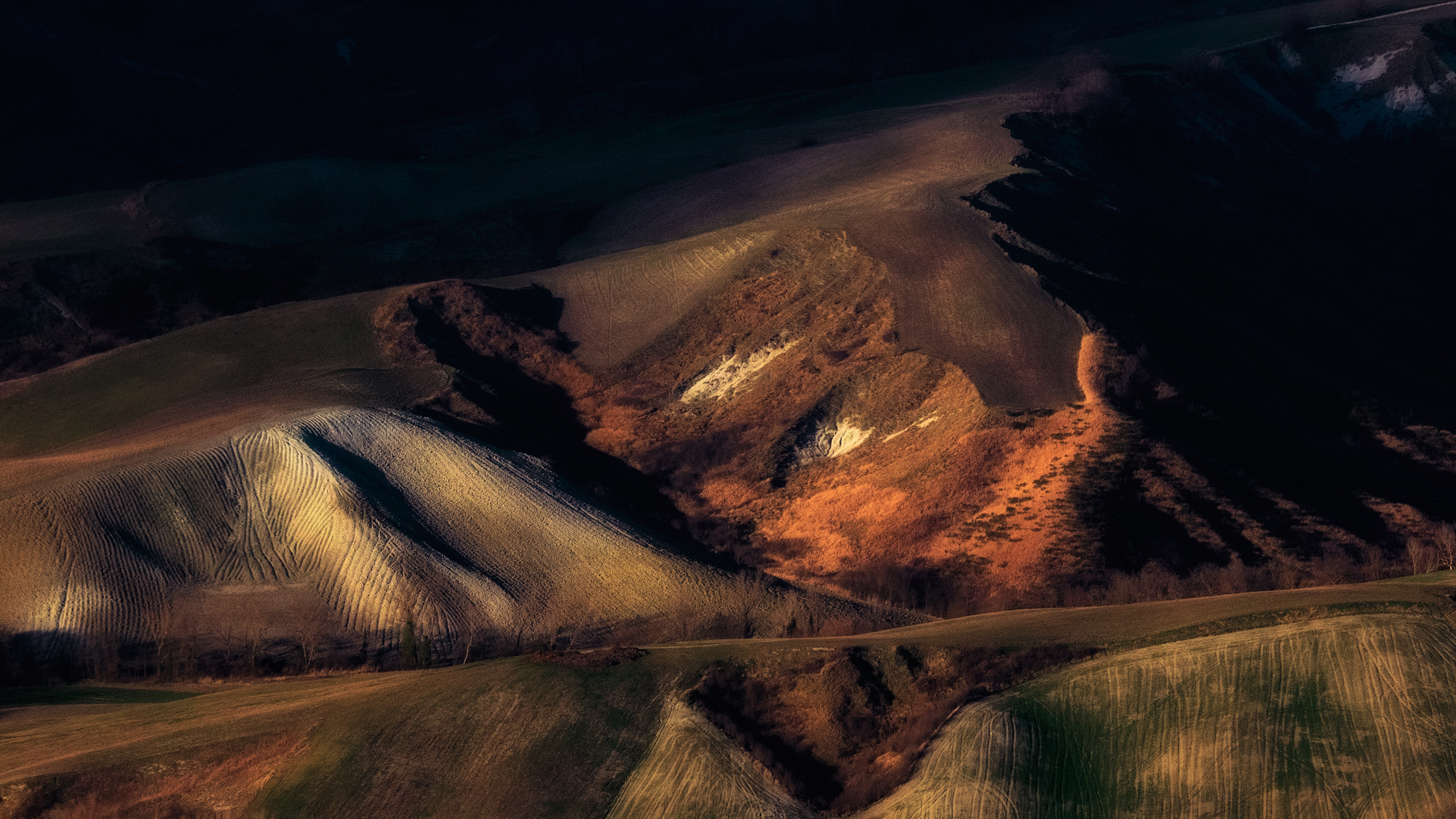 A glimpse of the countryside