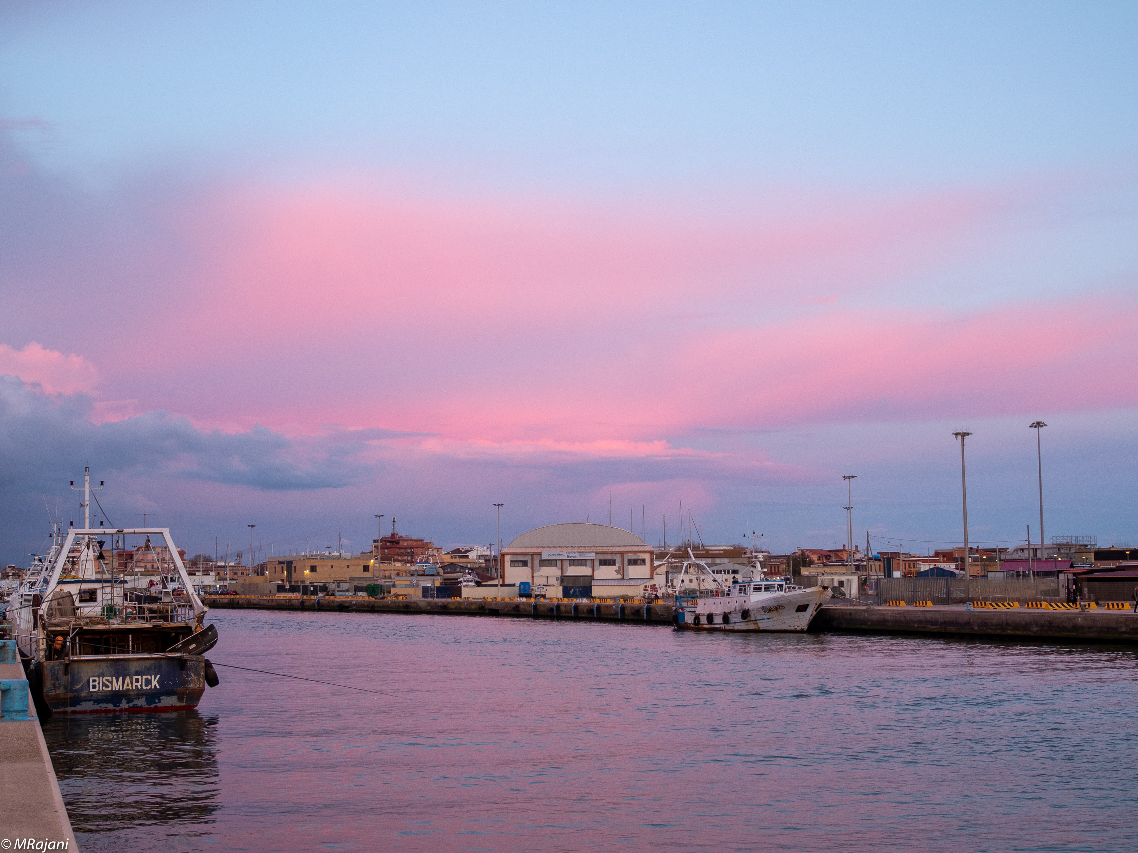 Pink in the evening.... About Rome after the flood