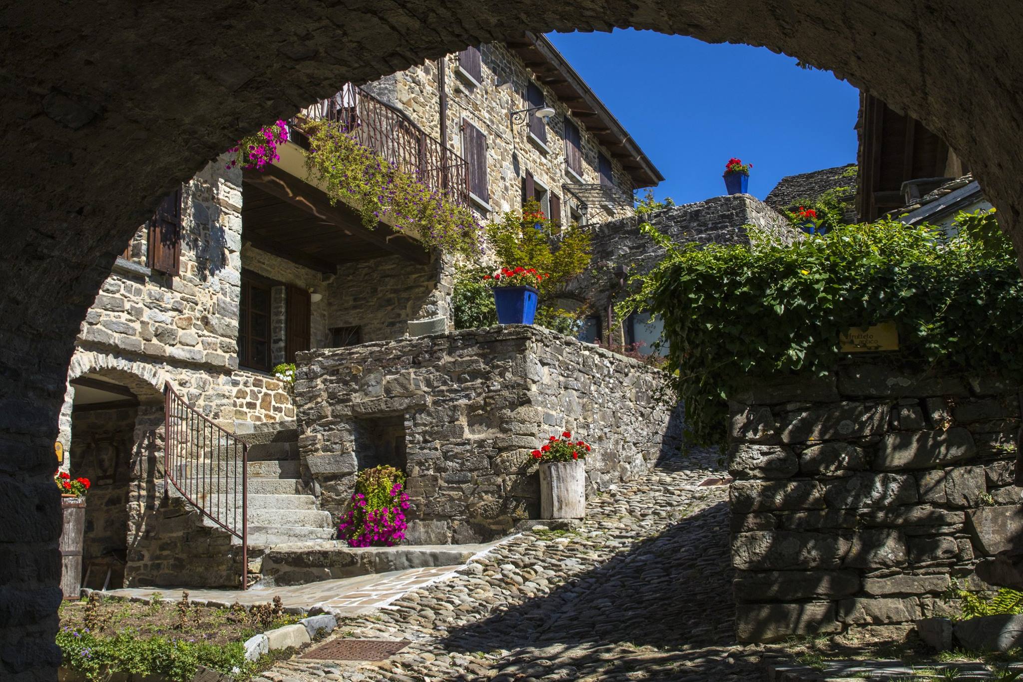 borgo casale in val taro (parma)