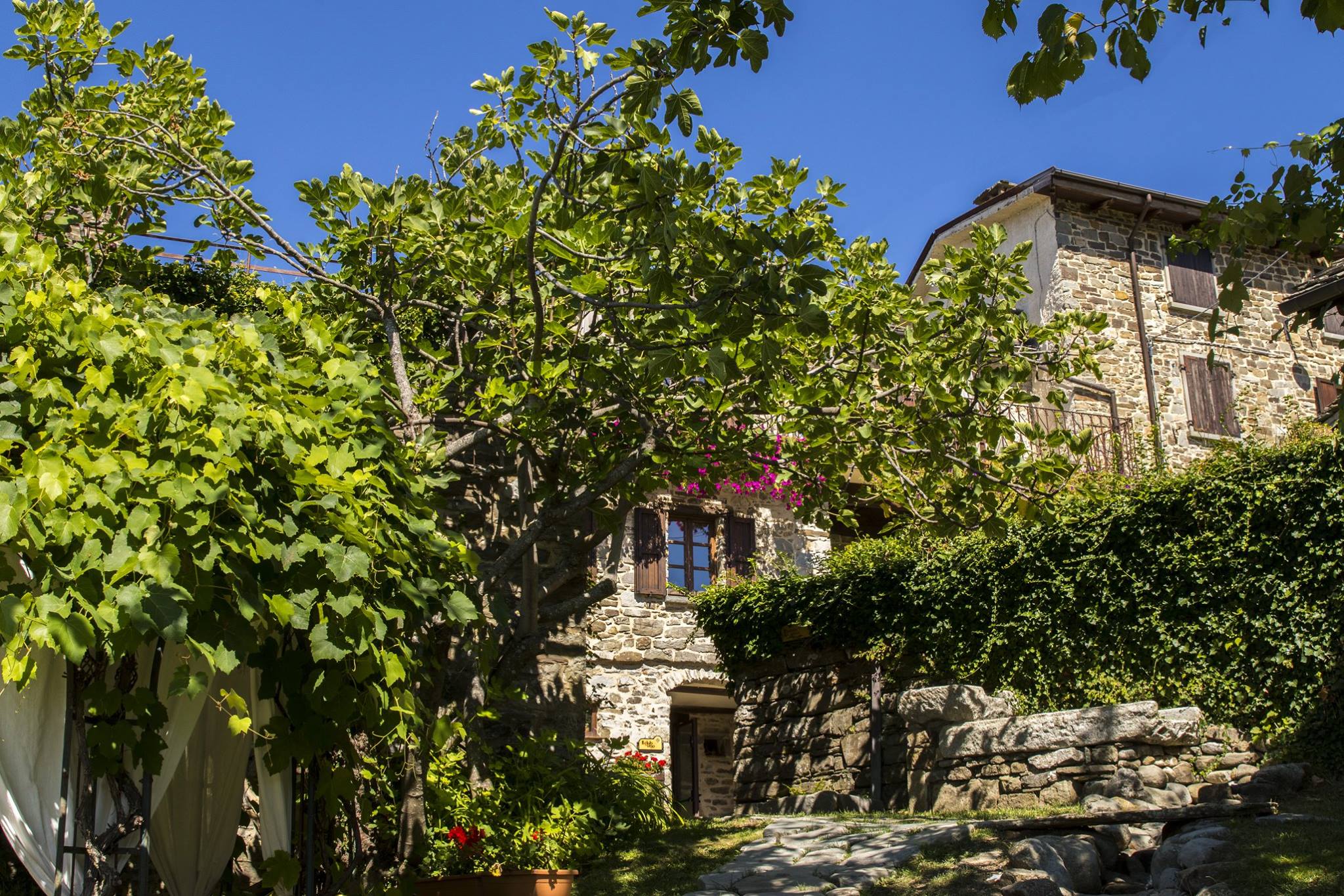 borgo casale in val taro (parma)