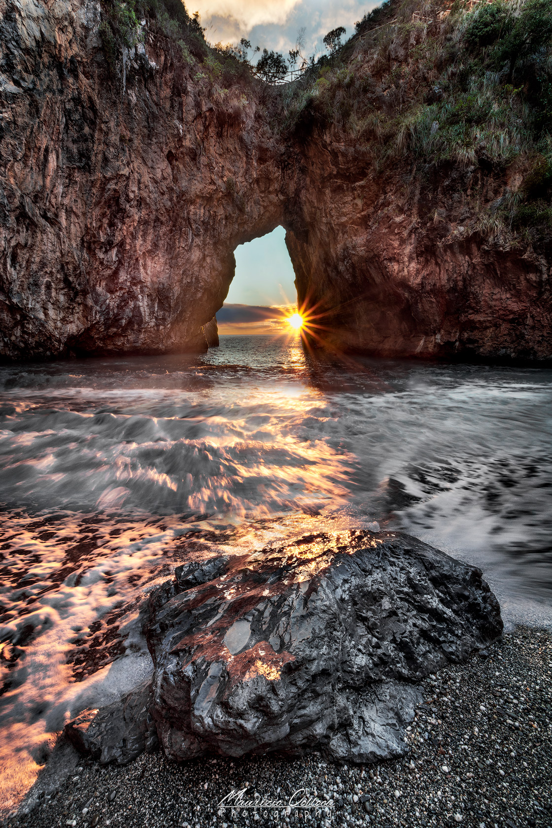 Sunset inside the Arch