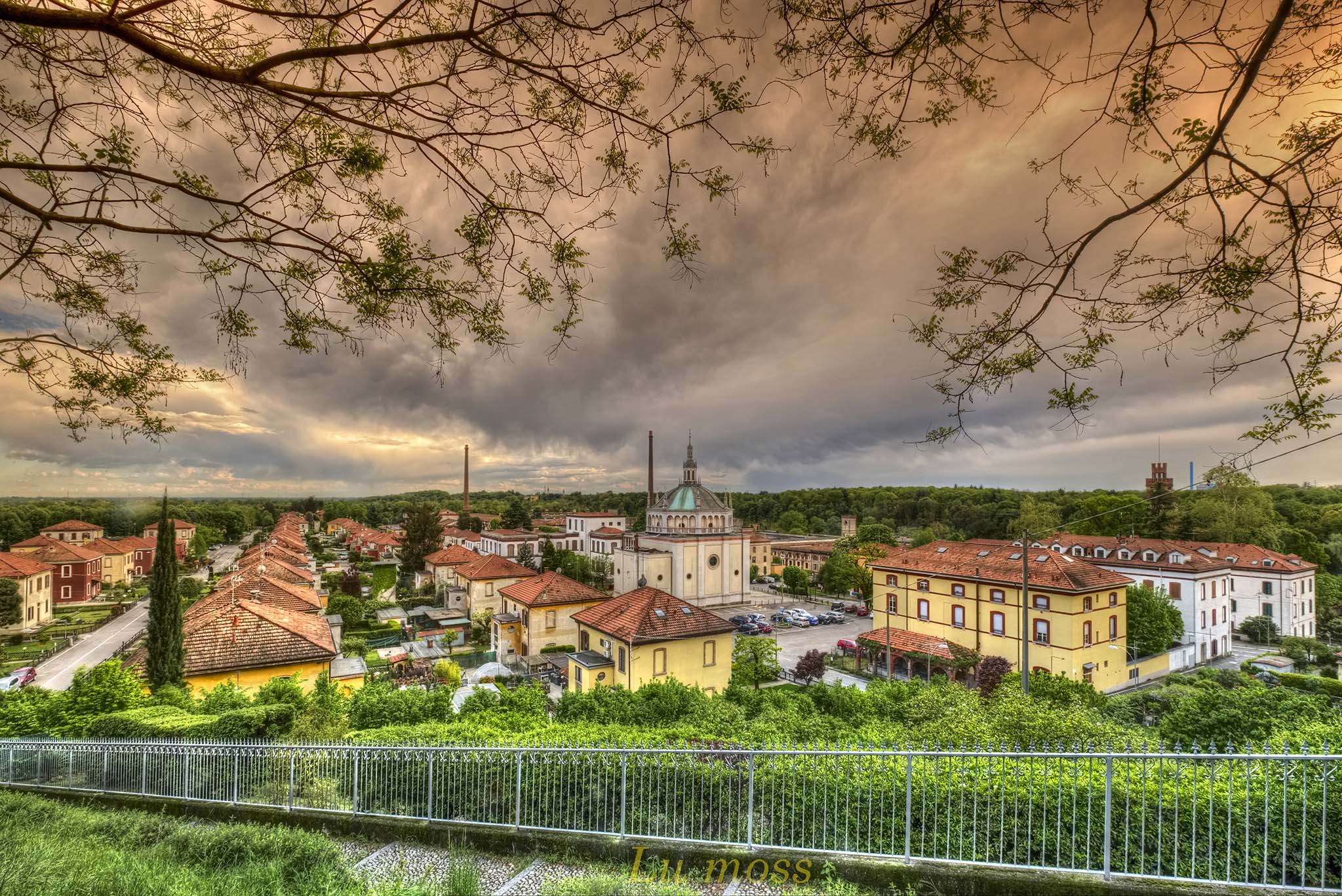 Crespi village, after the storm.