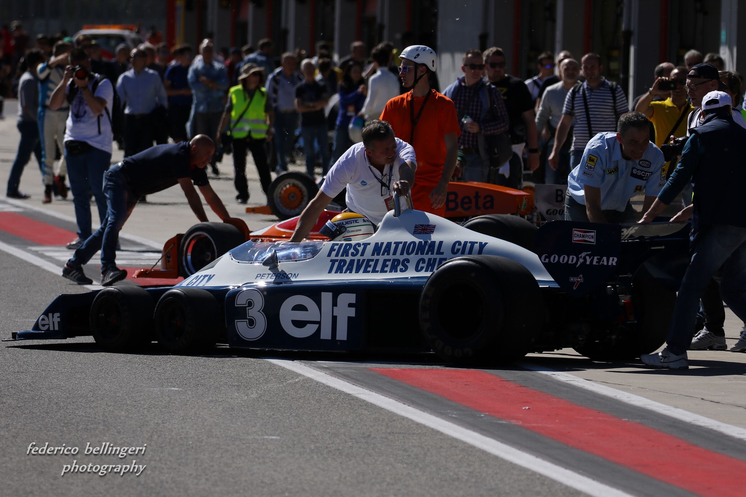 Tyrrel P34 (6 wheels)