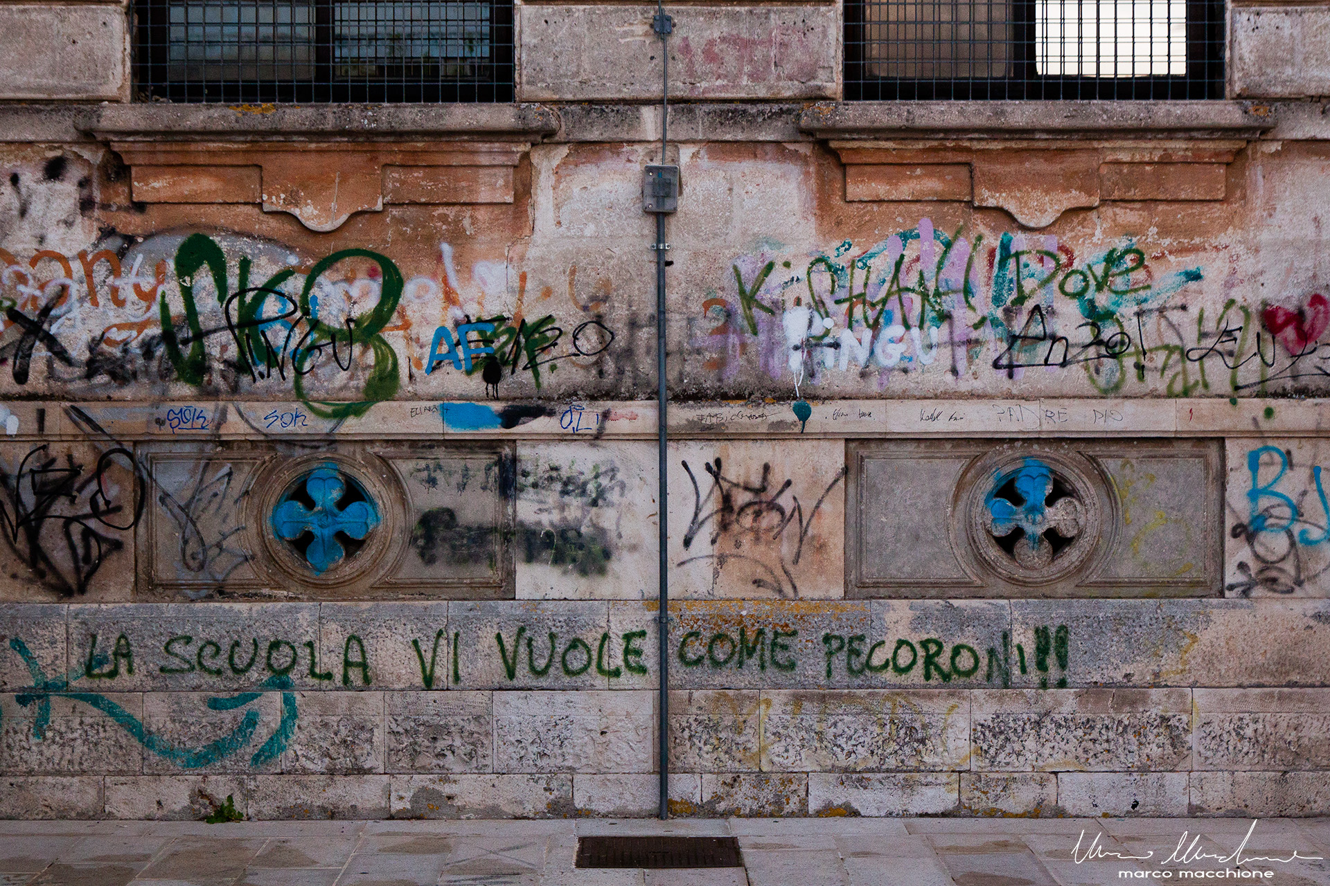 Scuola media qualsiasi