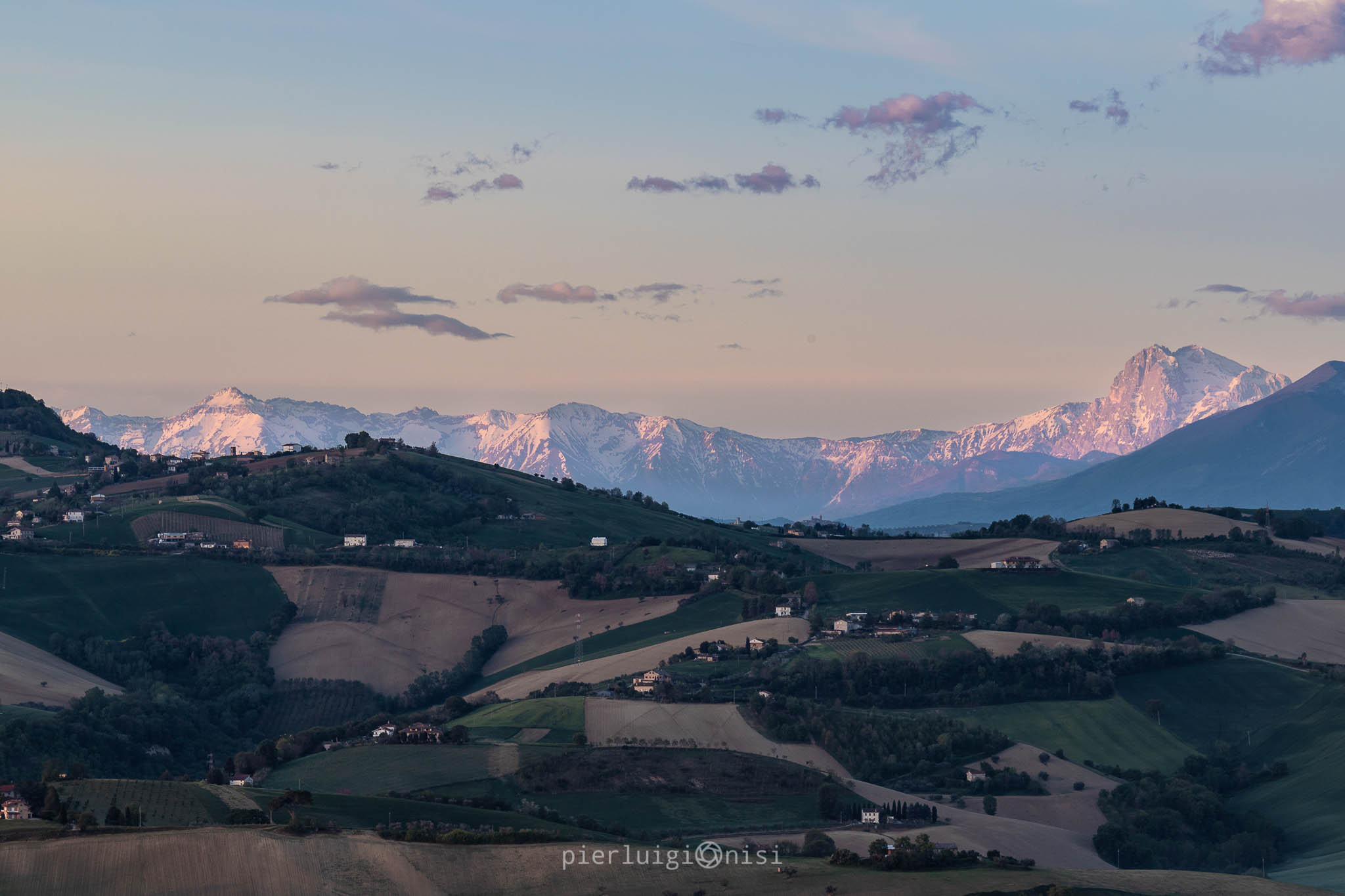 Gran Sasso's chain seen from standstill