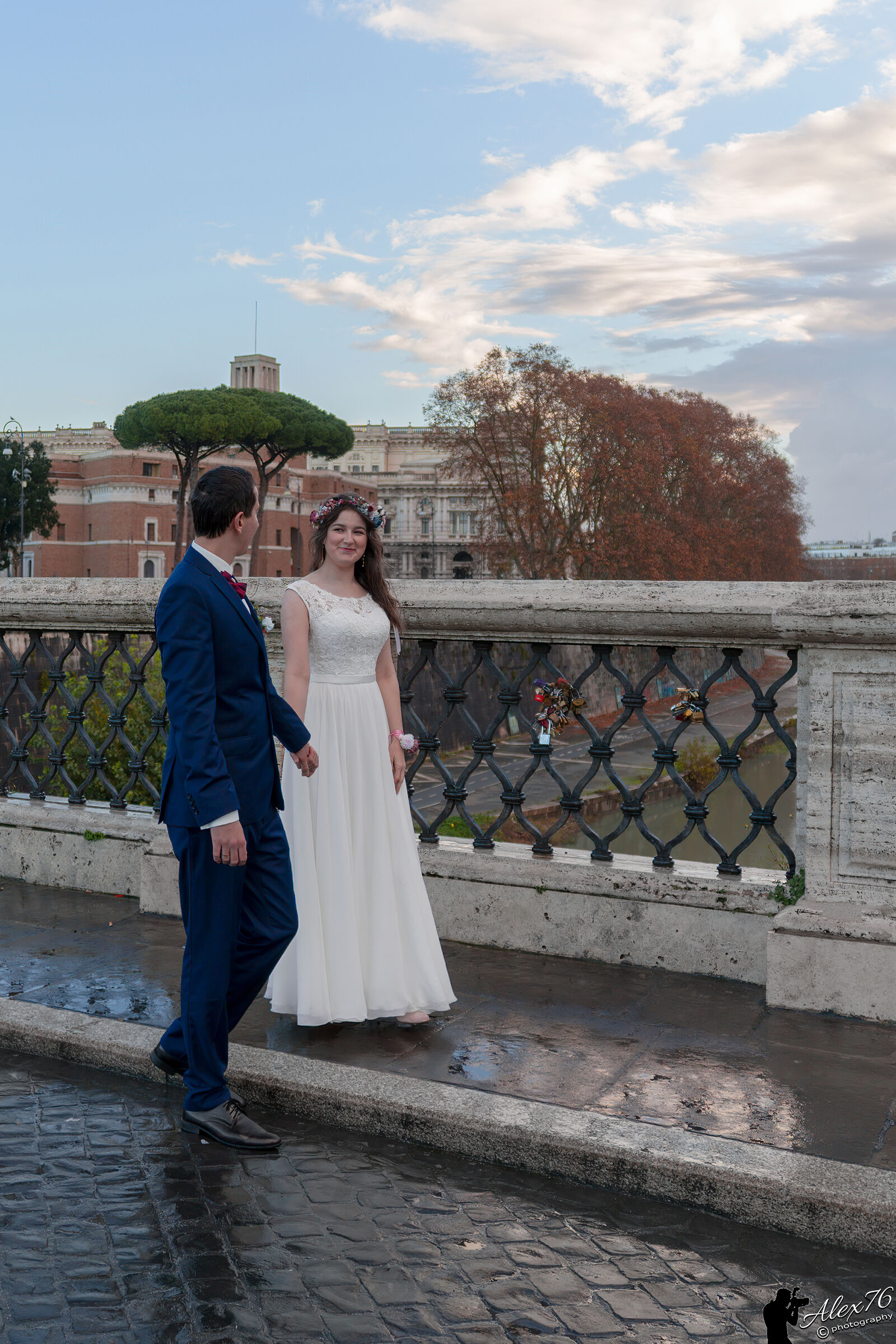 Walking on Ponte Sant'Angelo