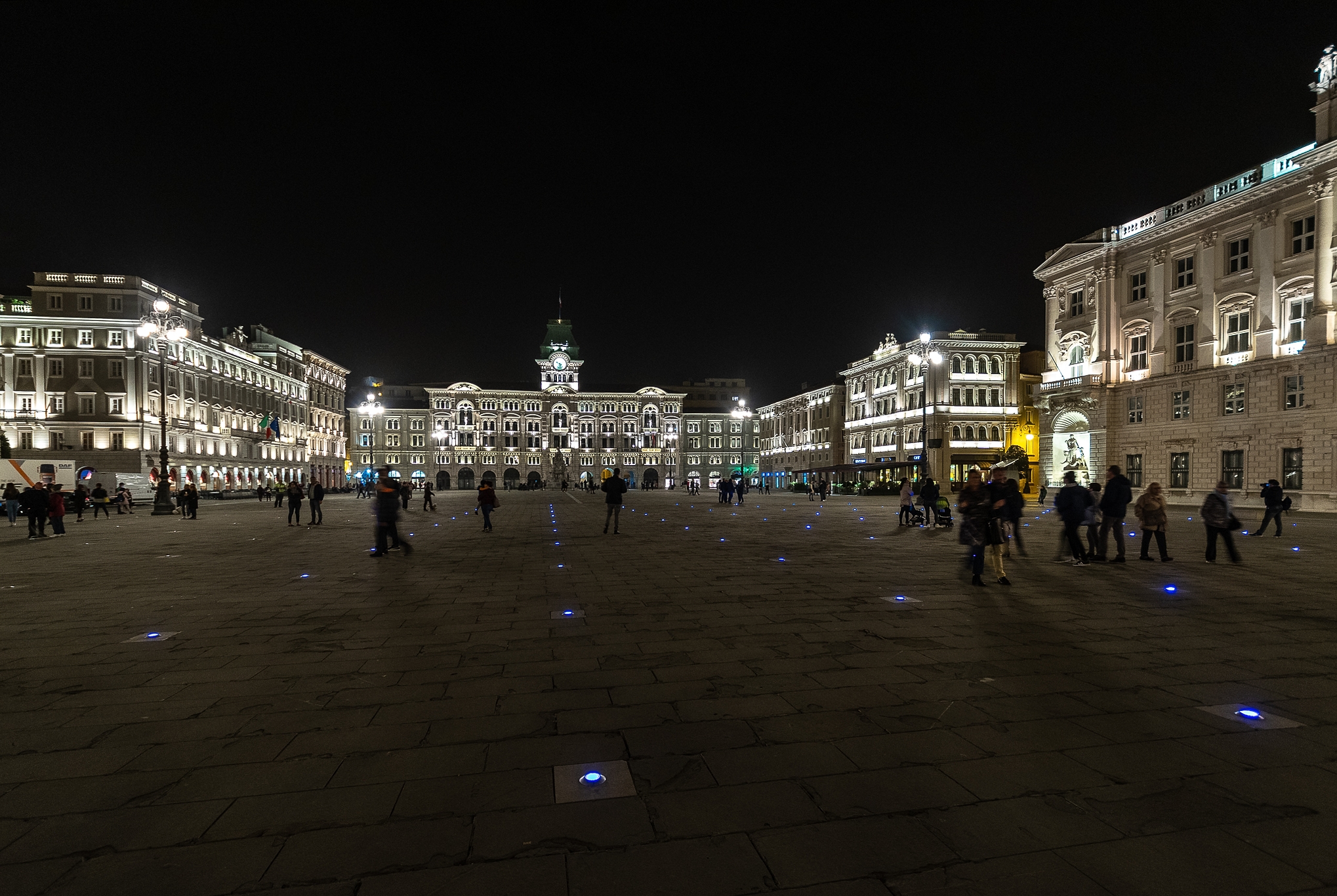 Street Notturna Trieste