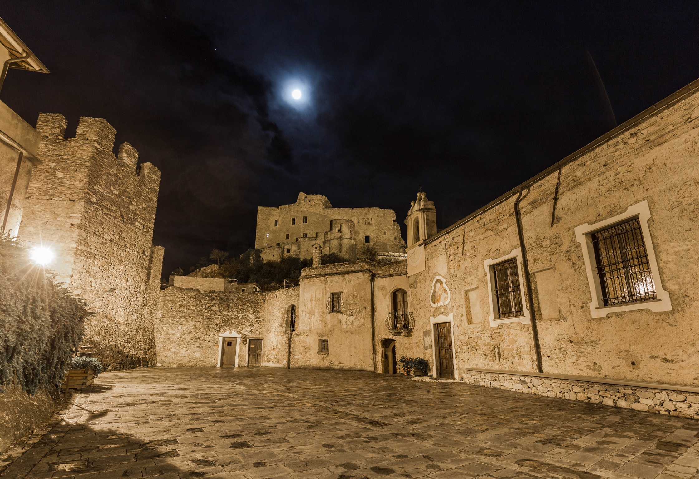 Castelvecchio di roccca barbena