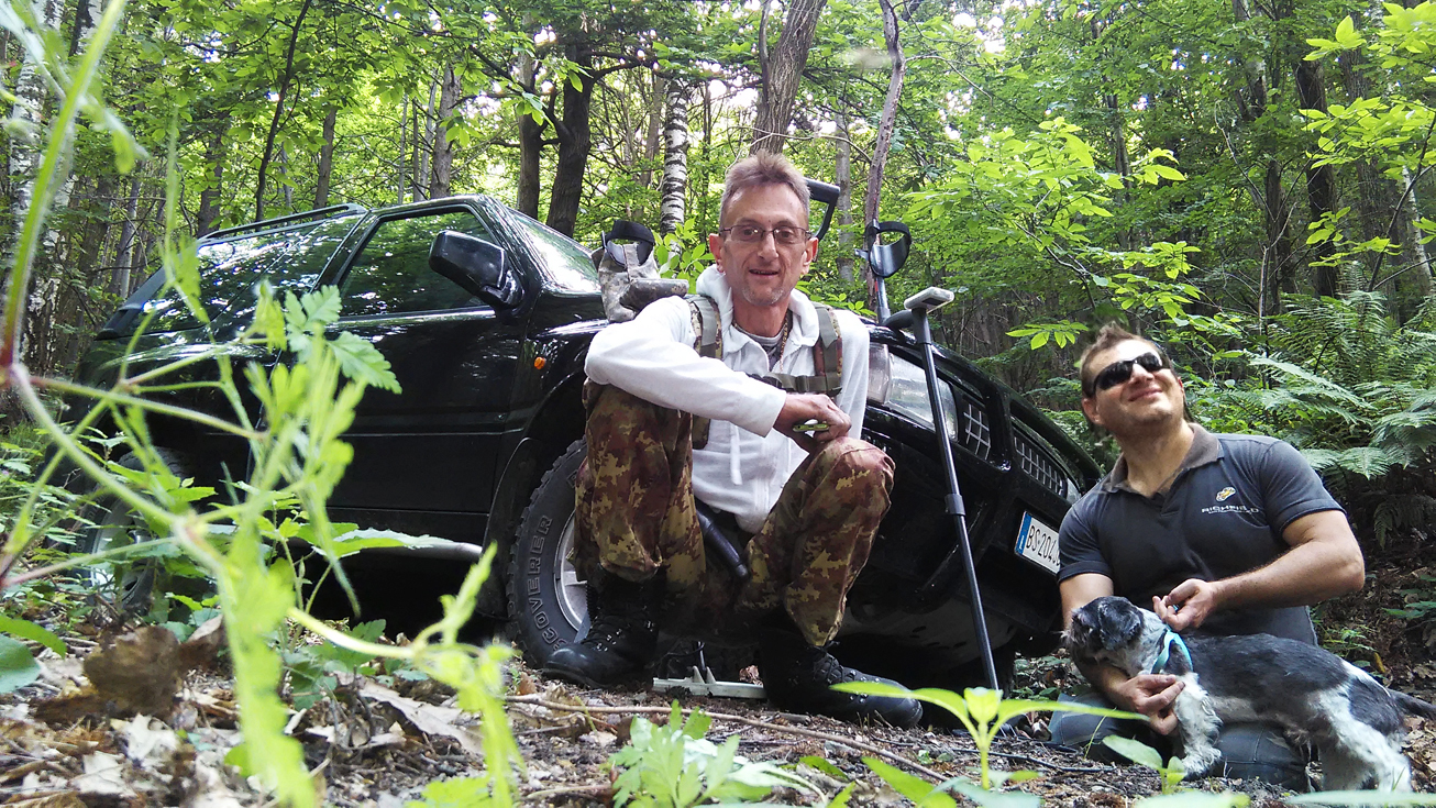 Io e Gionni dispersi nel nulla con il metal detector...