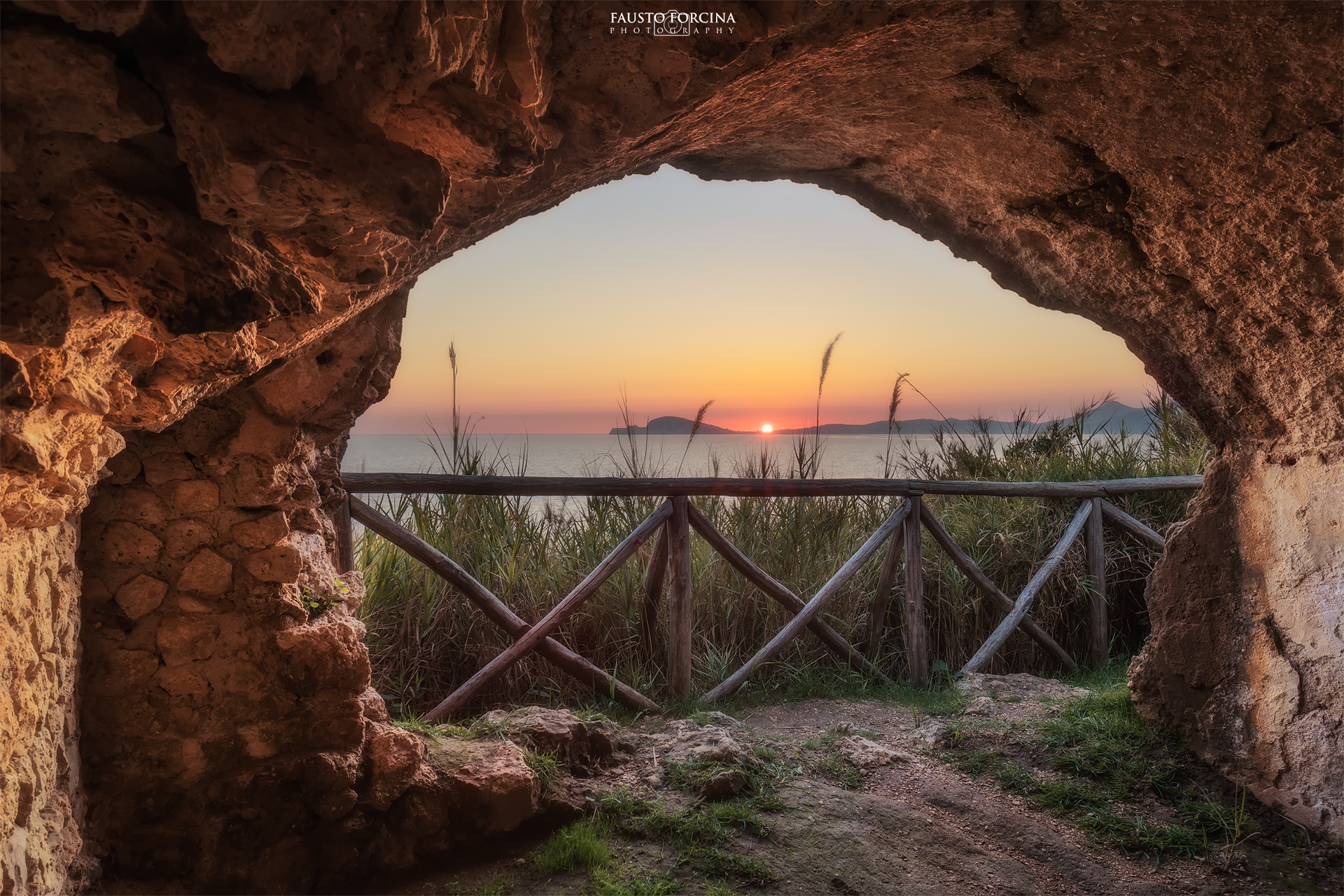 Tramonto dalla grotta della Janara