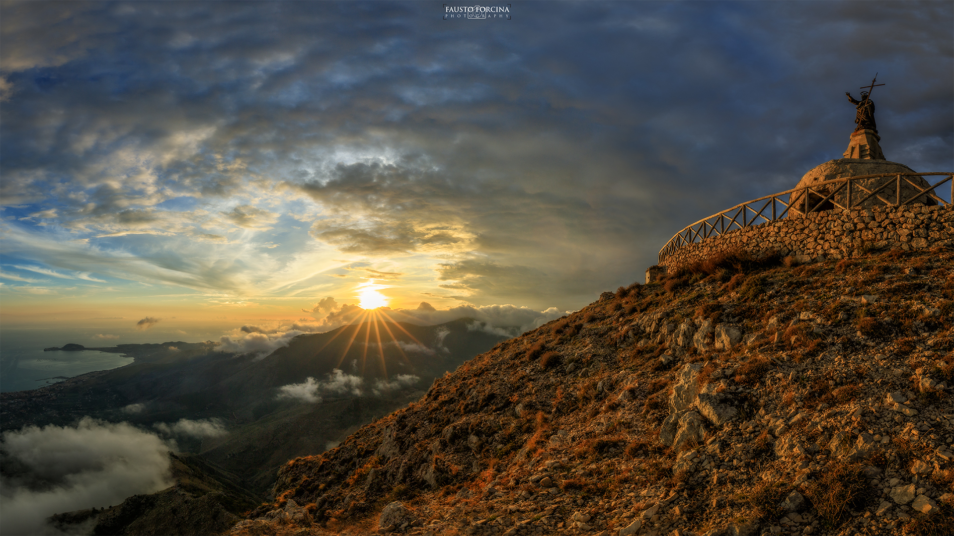 Tramonto sul Redentore e il Golfo