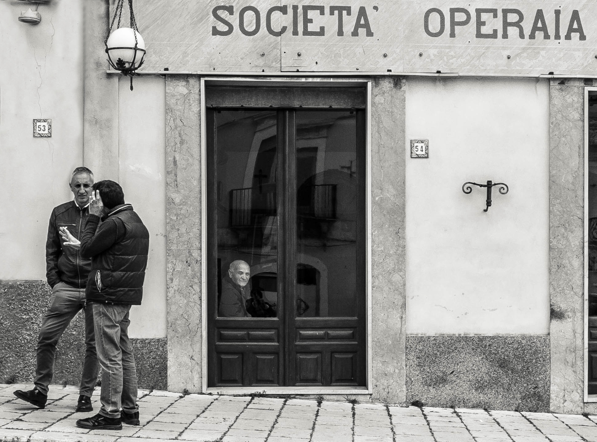 Come un fantasma del tempo che fu