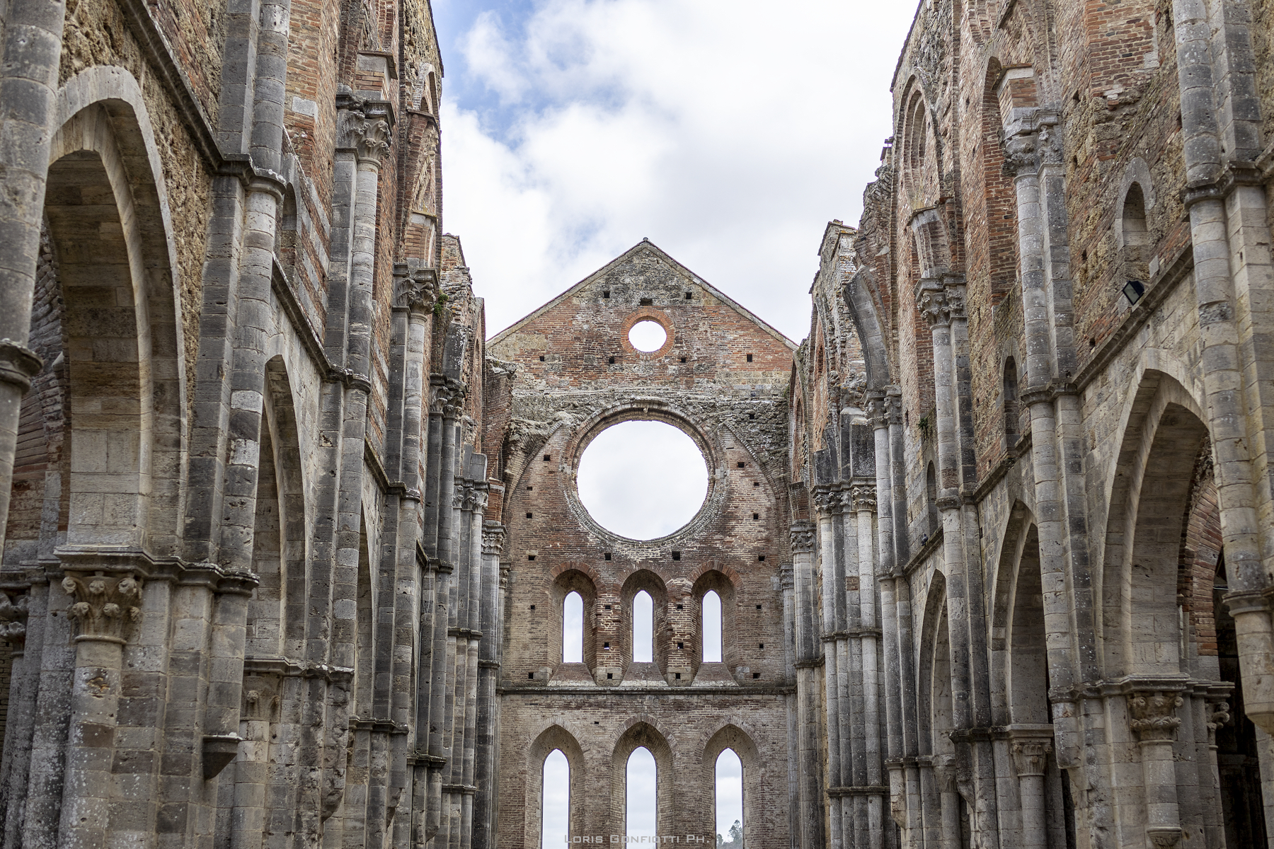 ABBEY SAN GALGANO