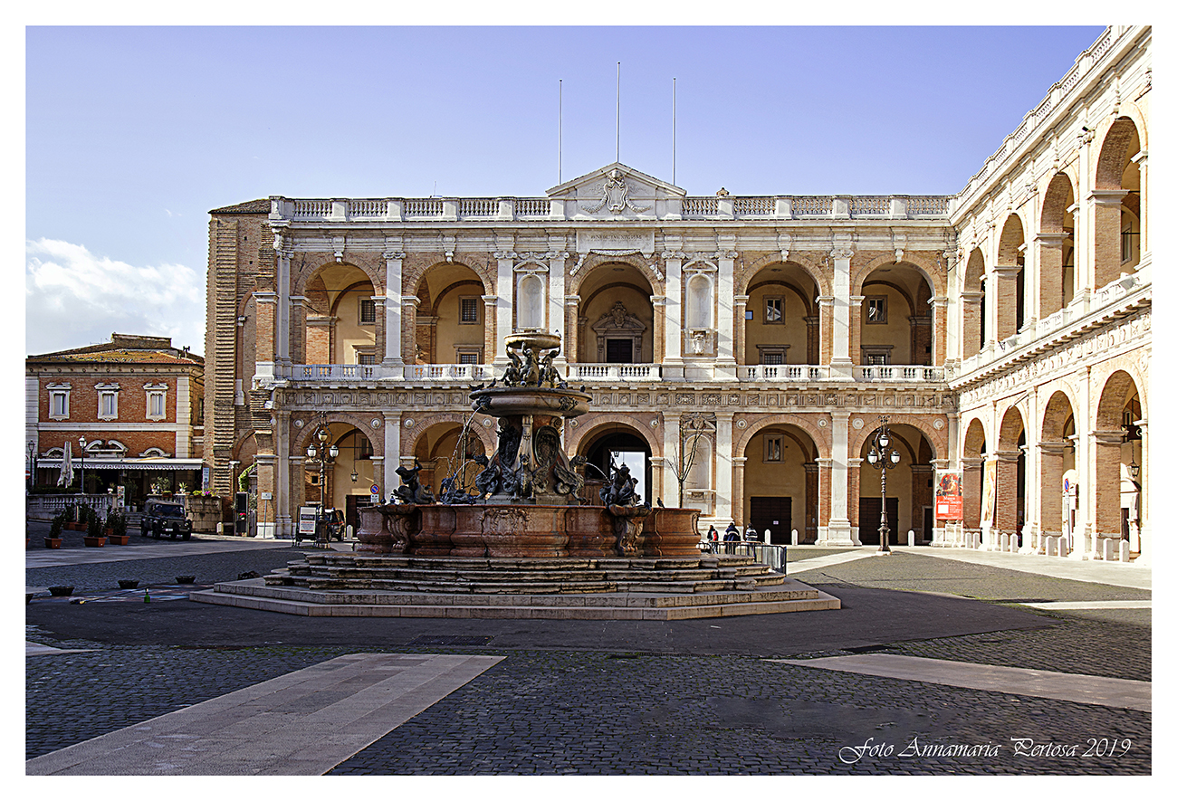 Loreto Apostolic Palace and Fountain