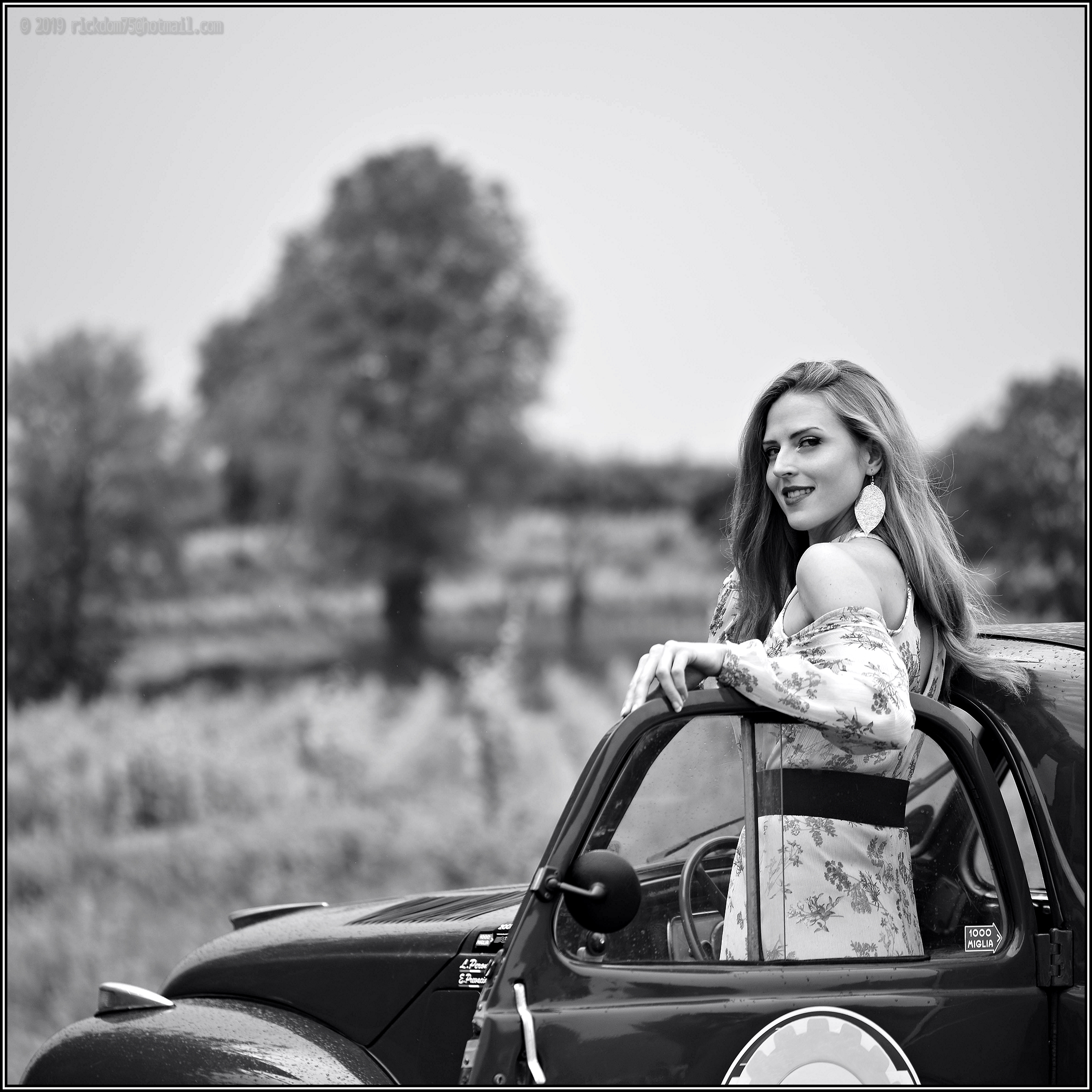 Killer eye contact when summer comes