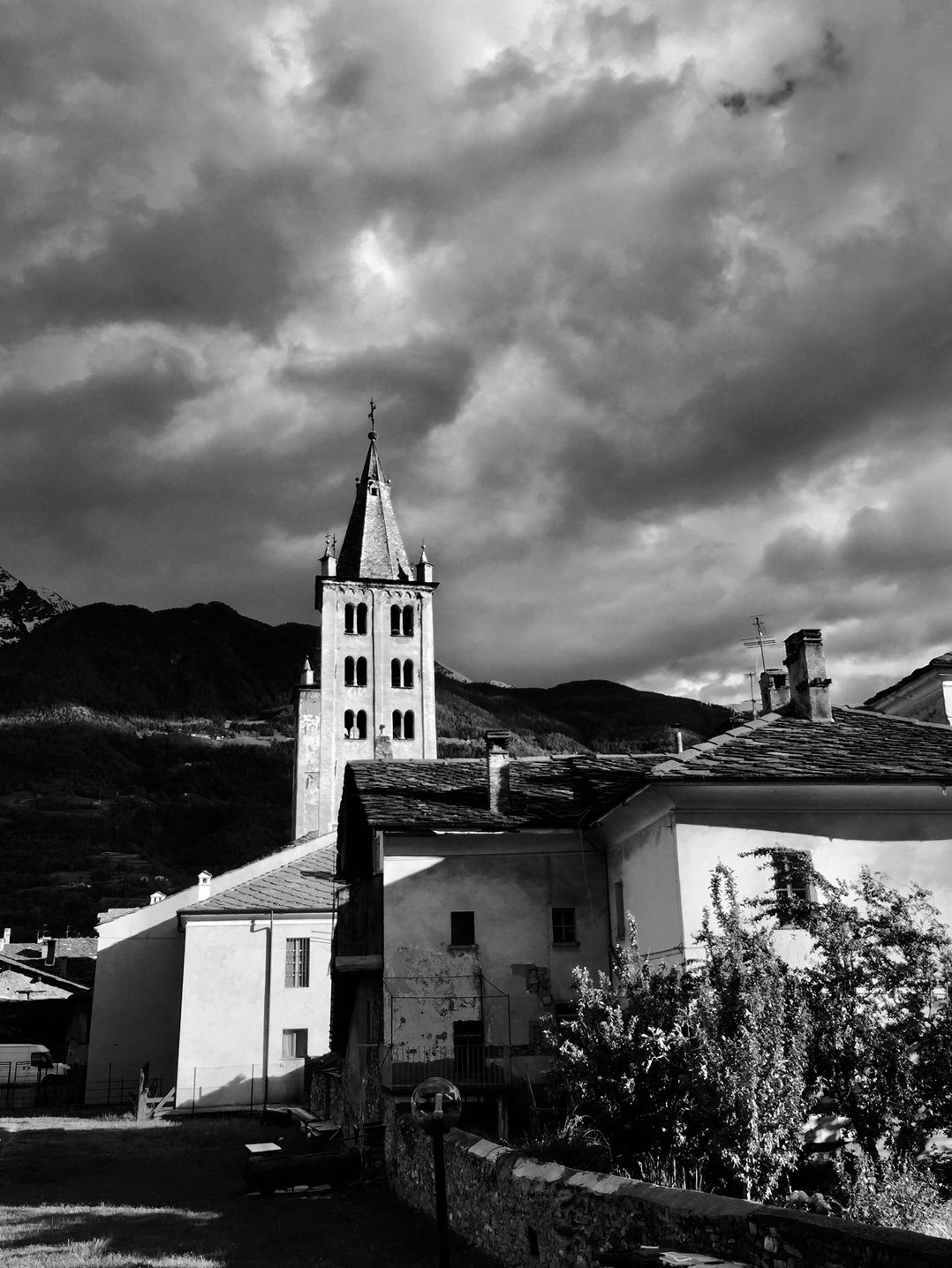 The hidden world behind the cathedral